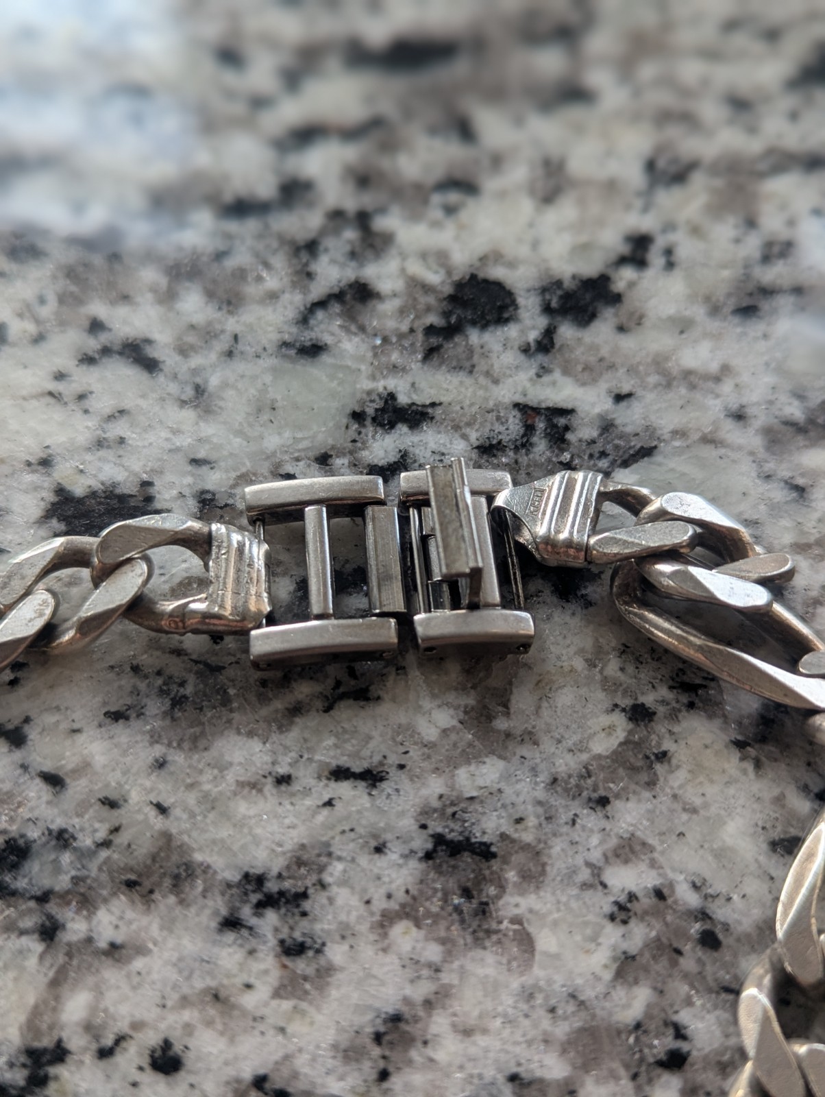 Unique Vintage Heavy 93.9g Italy Sterling Silver 925 Figaro Chain Necklace 22”