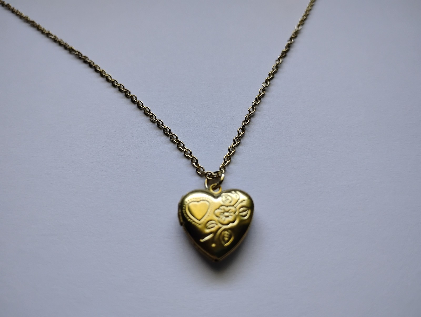 Gold Heart Locket necklace etched flower 14K gold plated chain Retro Vintage