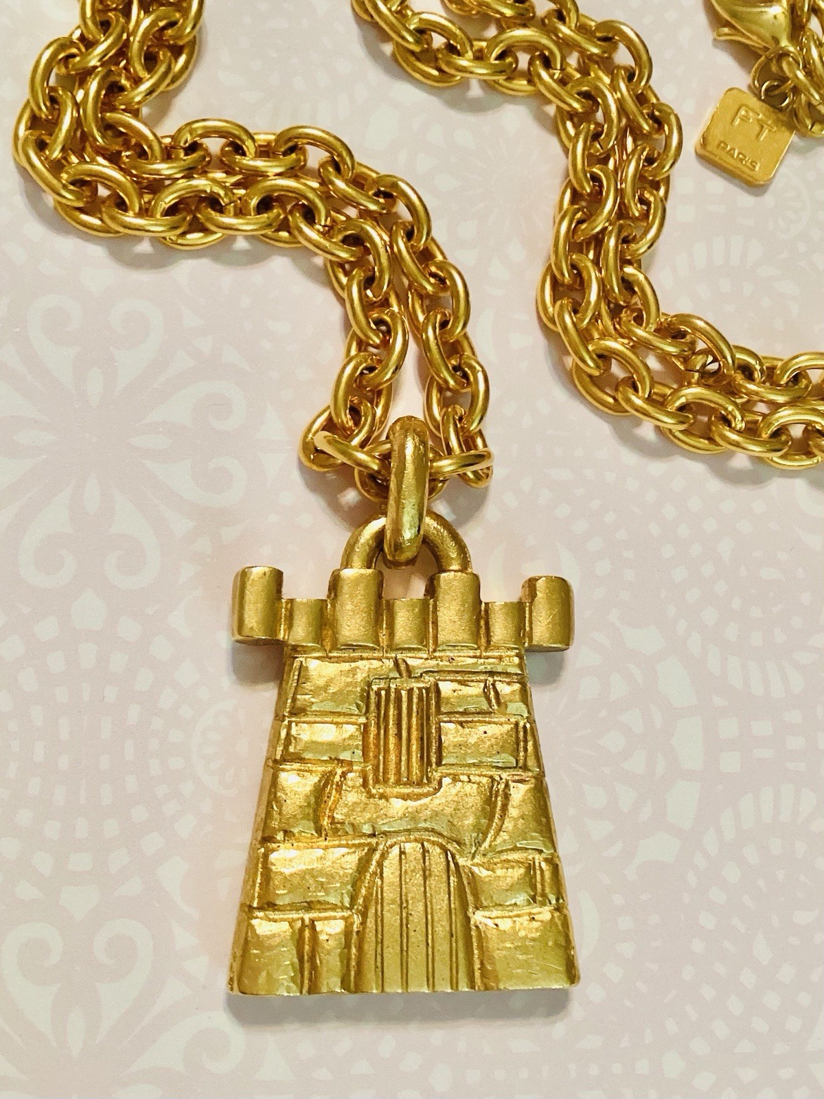 FT Paris High End Vtg Chunky Matte Gold Tone RARE Castle Pendant Necklace 32” 💛