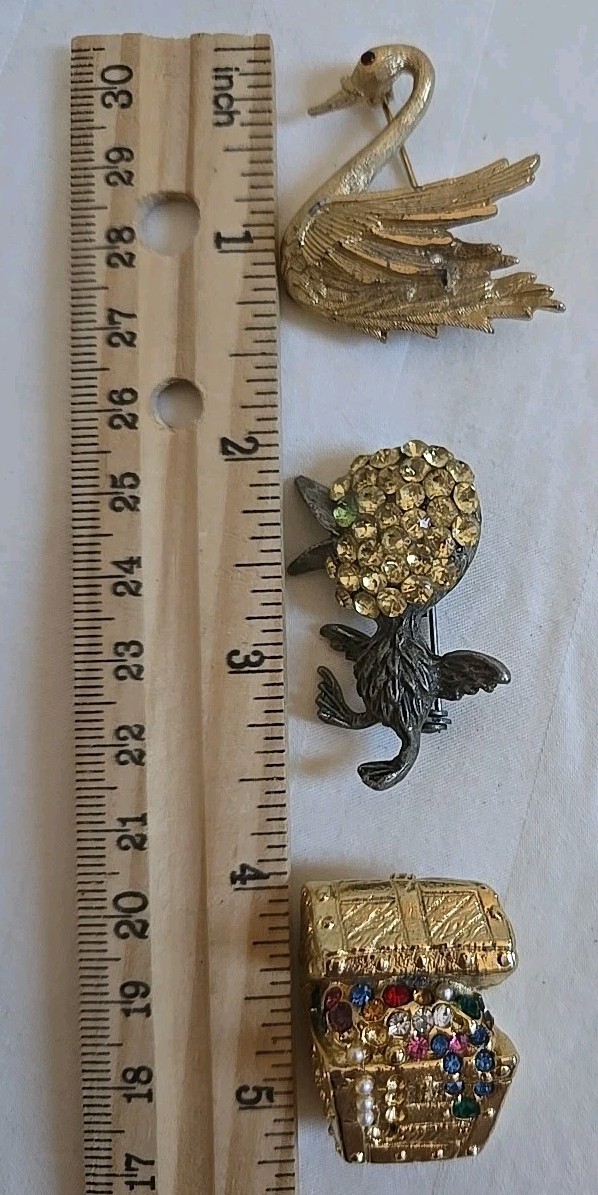 Vintage Brooches Lot And One Vintage Cast Iron Heart Clip