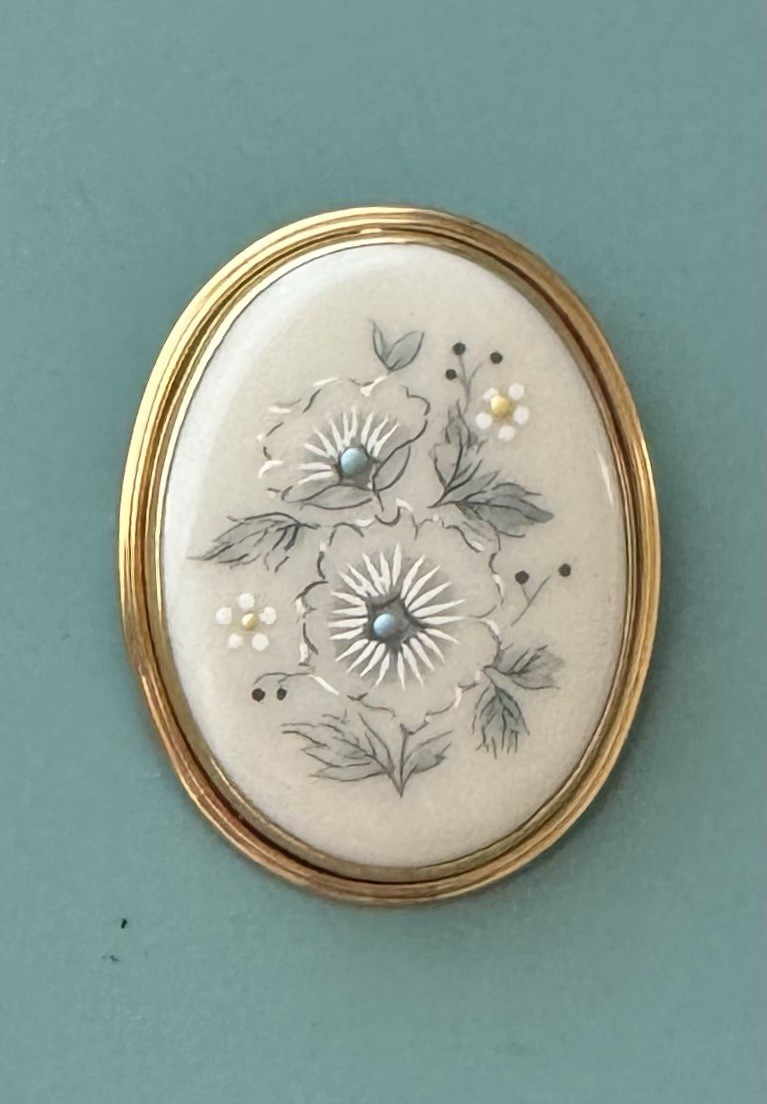 Vtg Lenox Porcelain Windsong flower cameo brooch / Pendant 14k Gold Filled