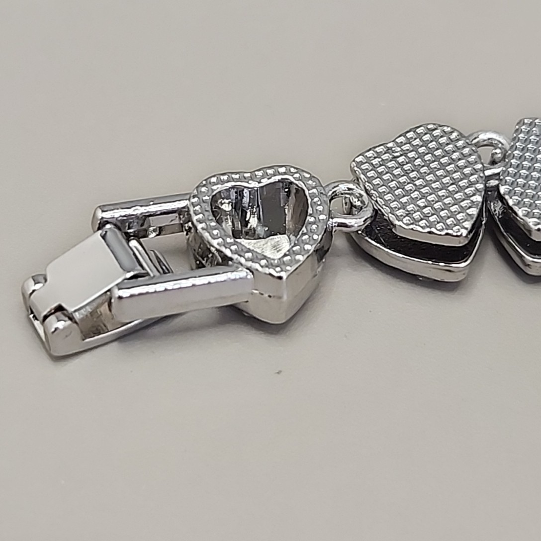 Vintage Heart Bracelet Pave Clear Rhinestones Silver Tone Linked 7.25″