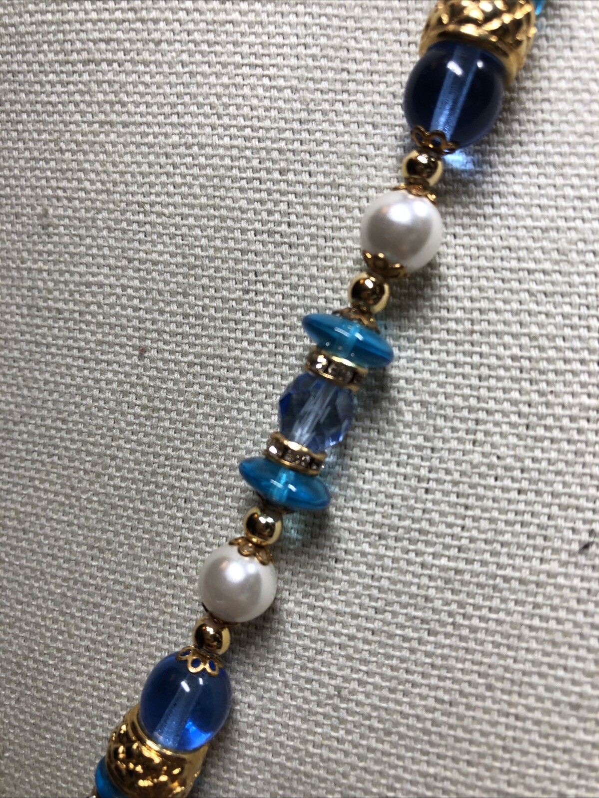20. DAndre Venezia Gold tone Spacer Pearl Blue Yellow Glass bead Necklace 28″