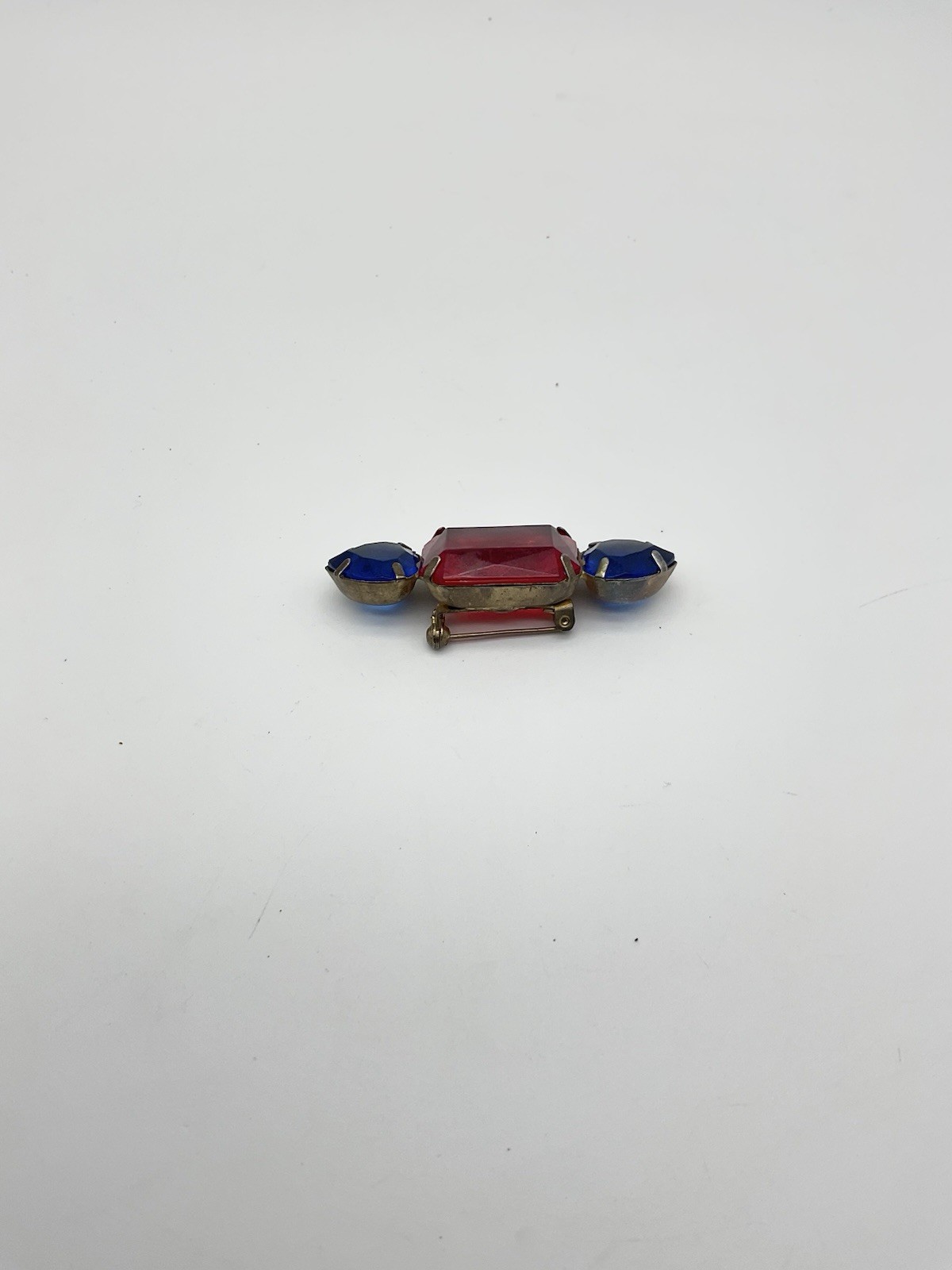 Vintage 1980s Deco red and blue faceted glass Brooch Pin!!Y1