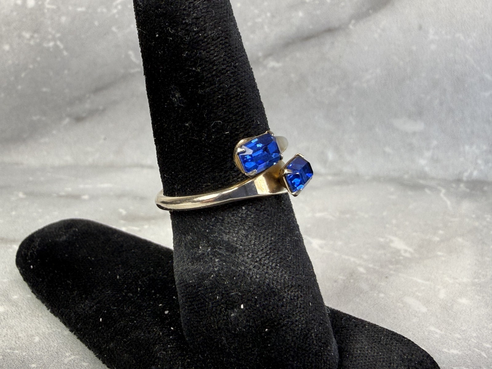 Vintage Gold Tone Blue Rhinestone Ring Size 5.5
