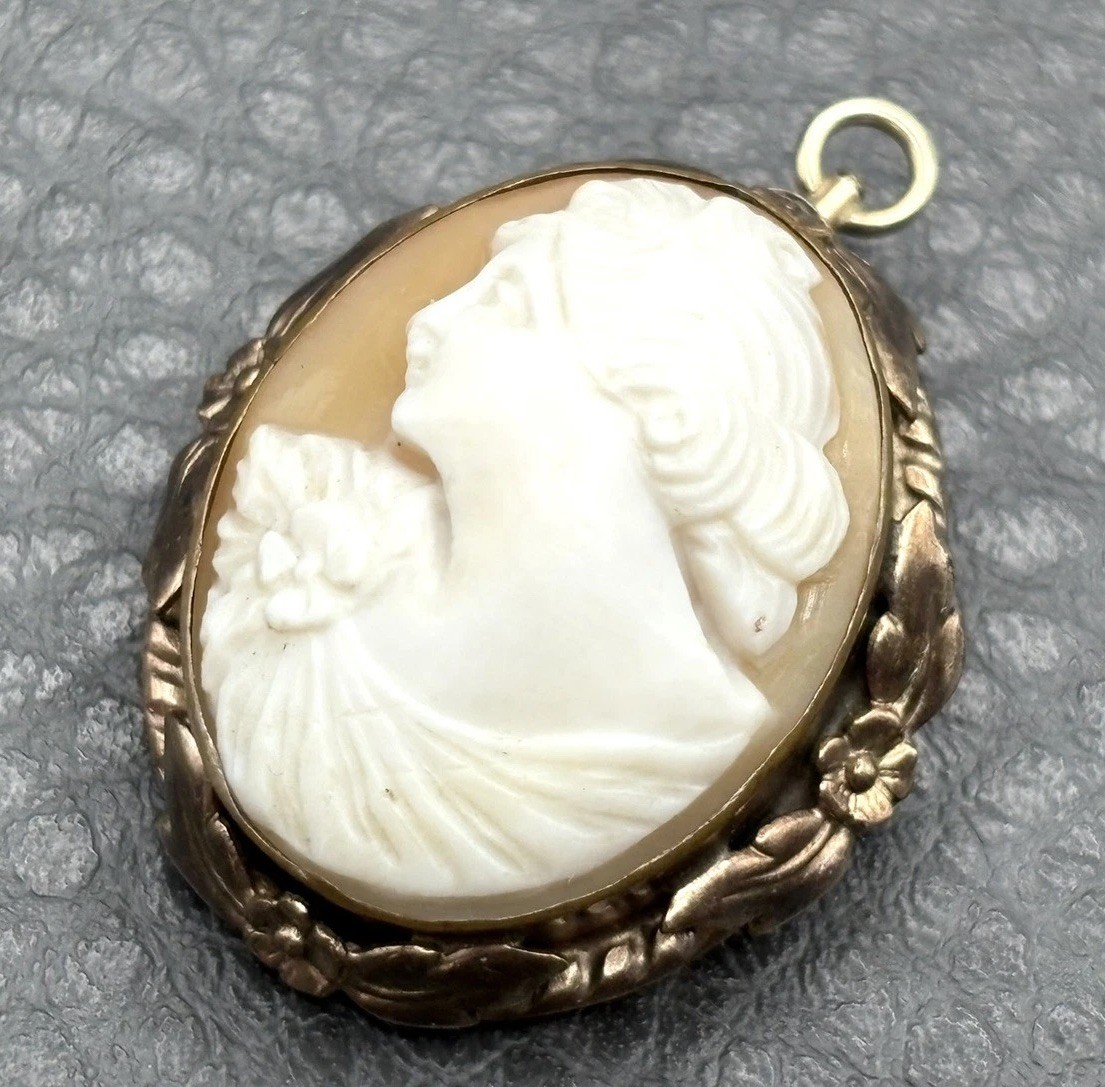 Vintage Left Facing 12K Gold Filled Floral Repousse Shell Cameo Pendant Brooch
