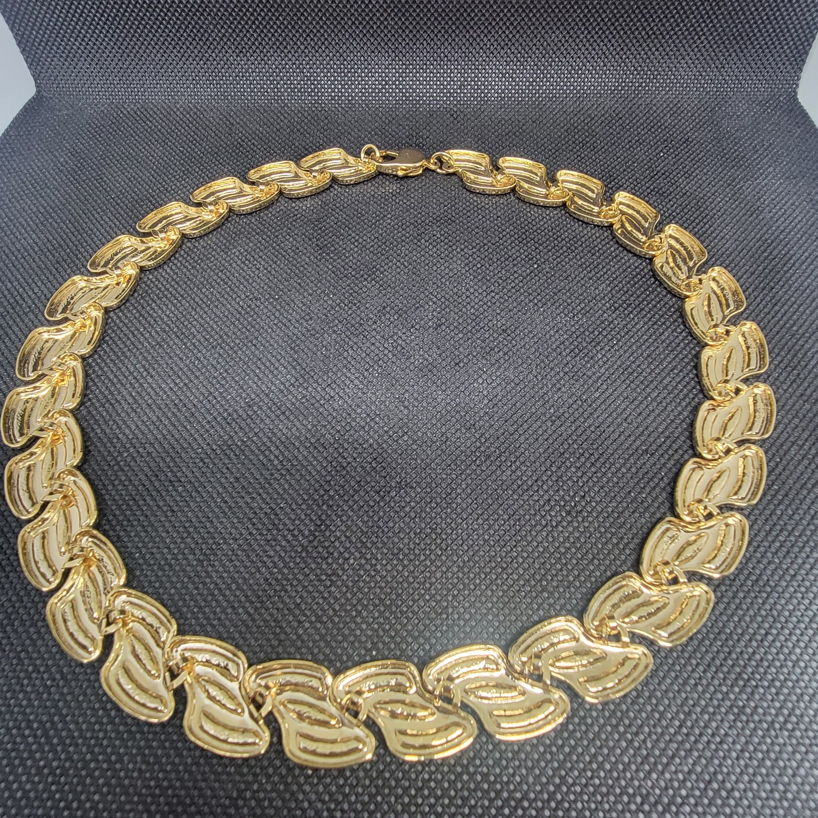 Vintage Enamel Necklace Bracelet Set Choker Link Gold Tone READ