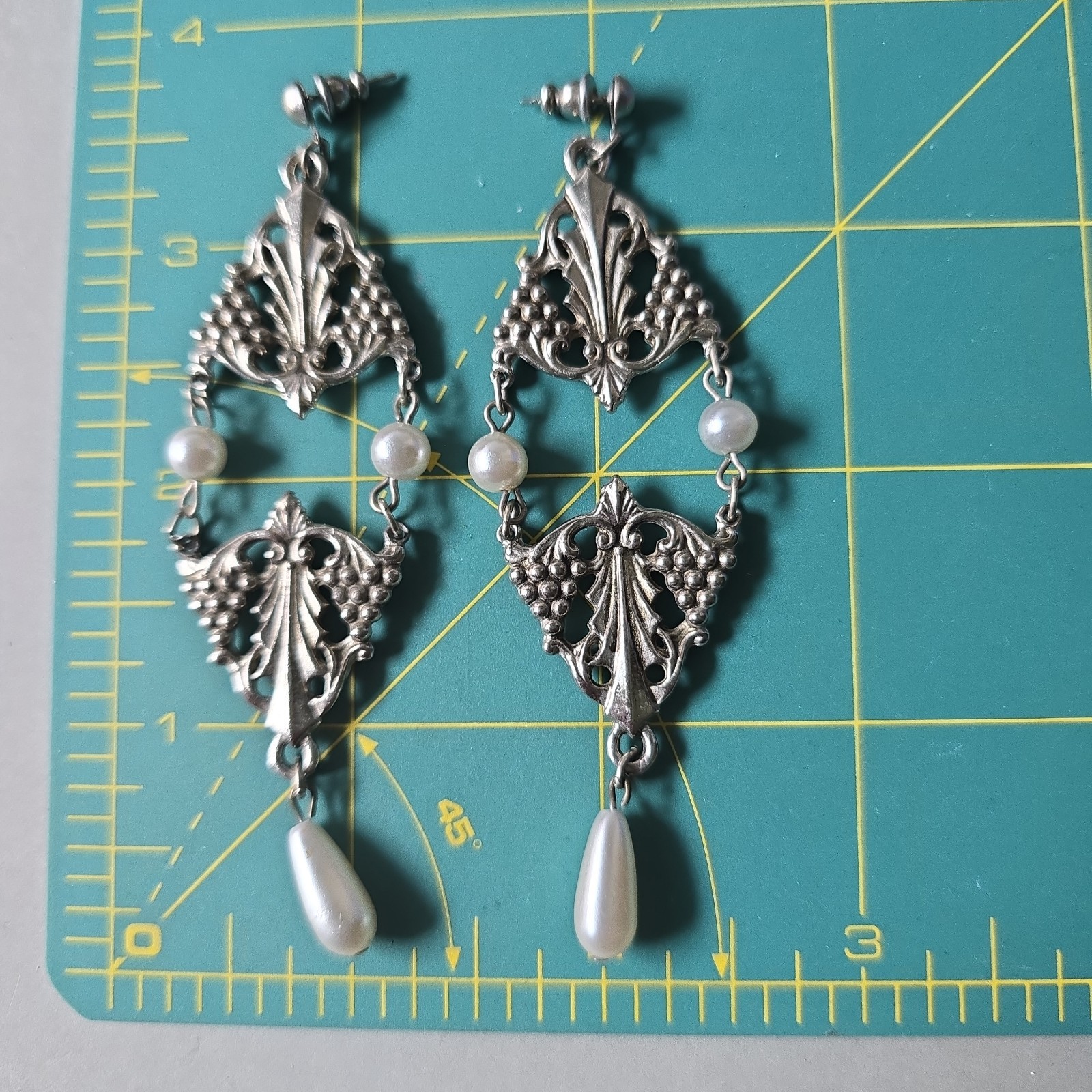 Vintage Silver Tone Faux Pearls Victorian Style Dangle Pierced Earrings