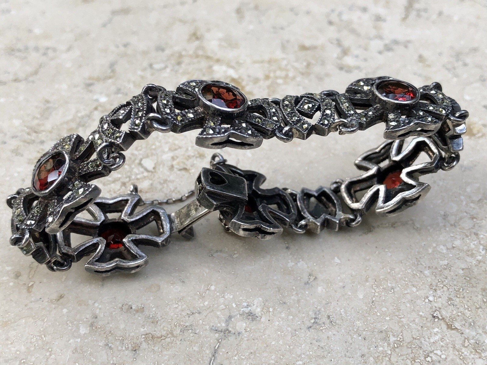 💥❤️✨VINTAGE 925 STERLING SILVER GARNET & MARCASITE MALTESE CROSS BRACELET ✨❤️💥