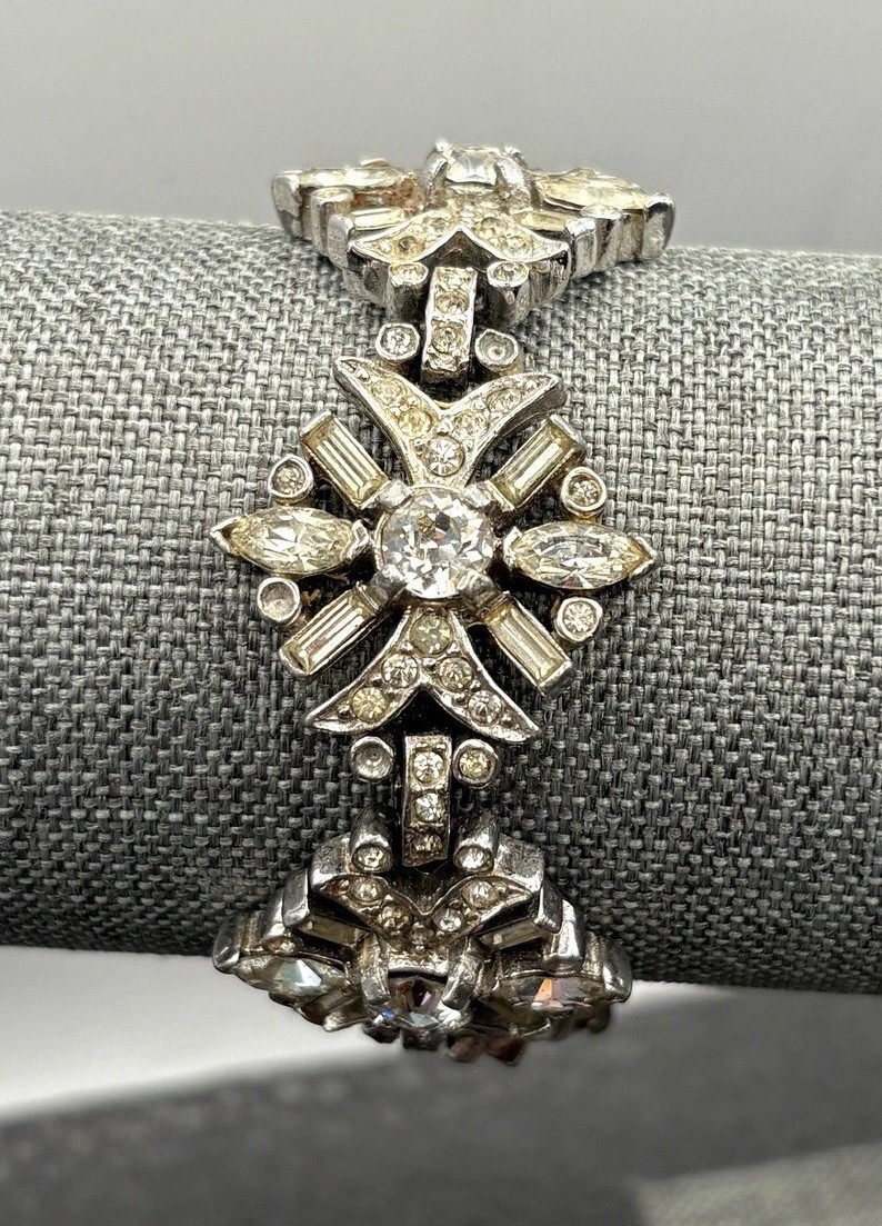 Vintage HIGH END Silver Tone Rhinestone Statement Bracelet Safety Chain READ