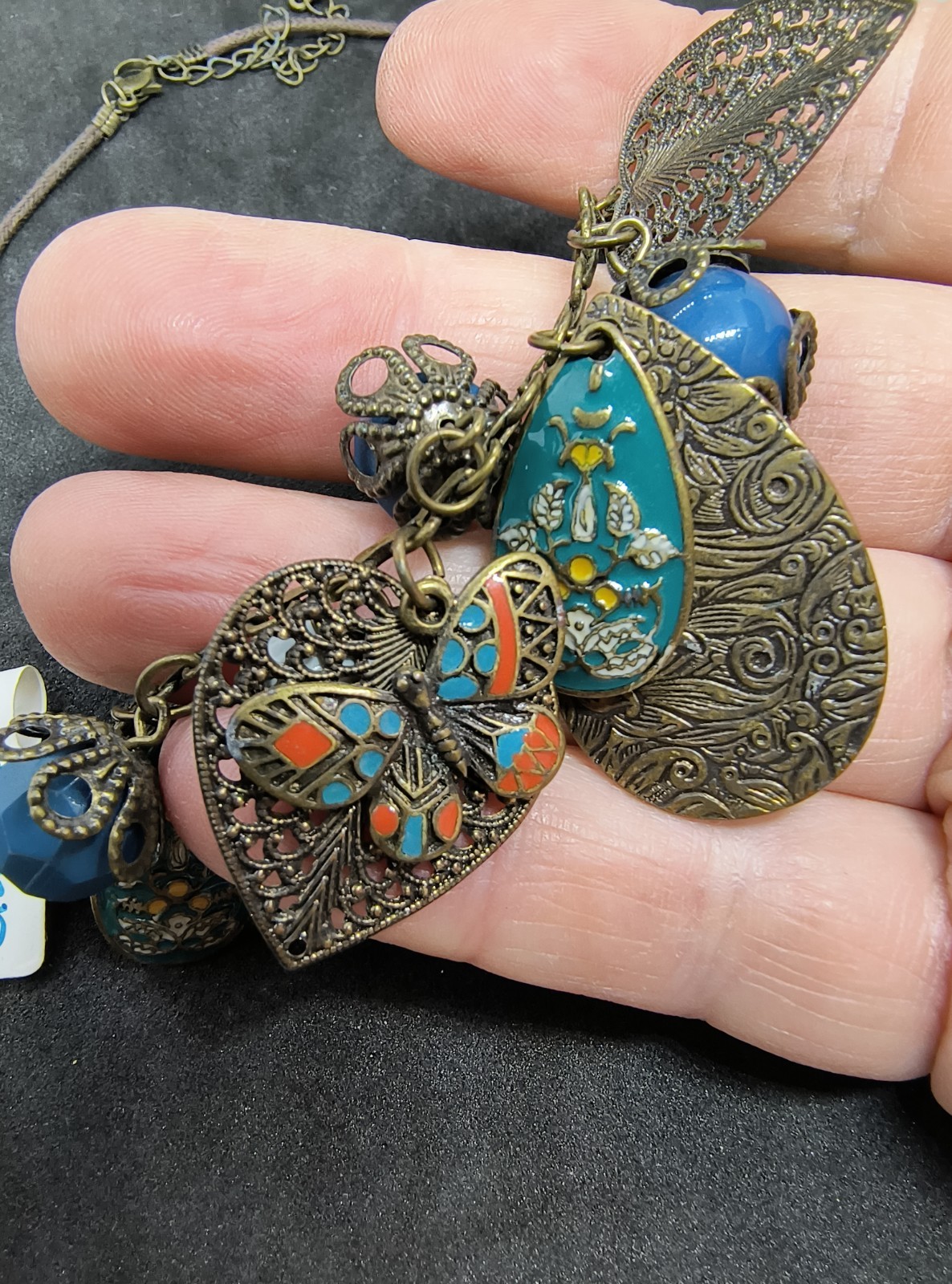 Vintage metal and Bead Necklace Lot Nice clasp Costume Jewelry