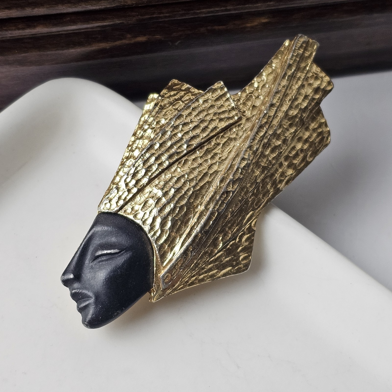 Vintage Art Decor Style Blackamoor African Gold Tone Brooch