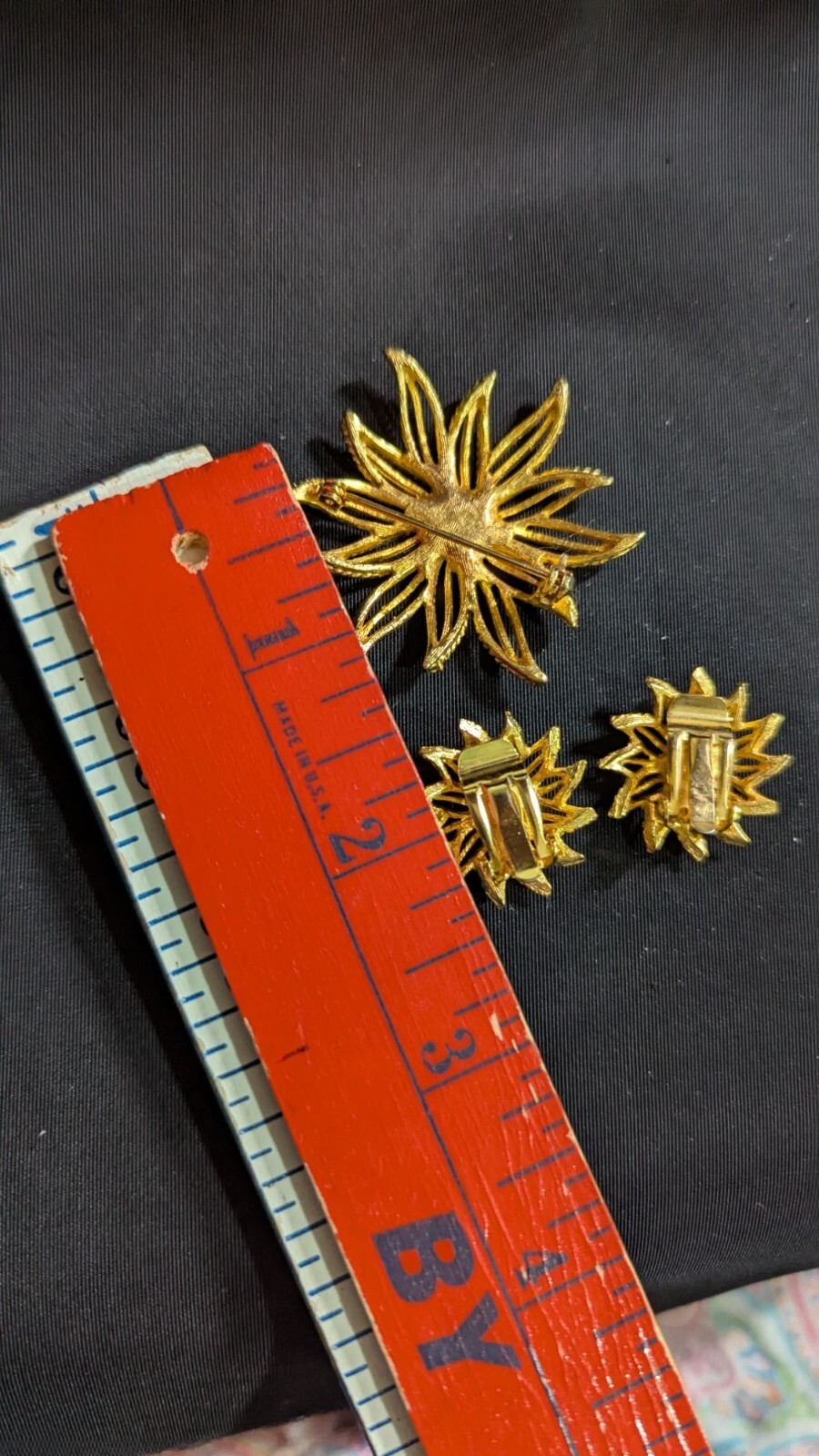 Vintage Gold-Tone Starburst Brooch & Clip-On Earrings Set Costume Jewelry