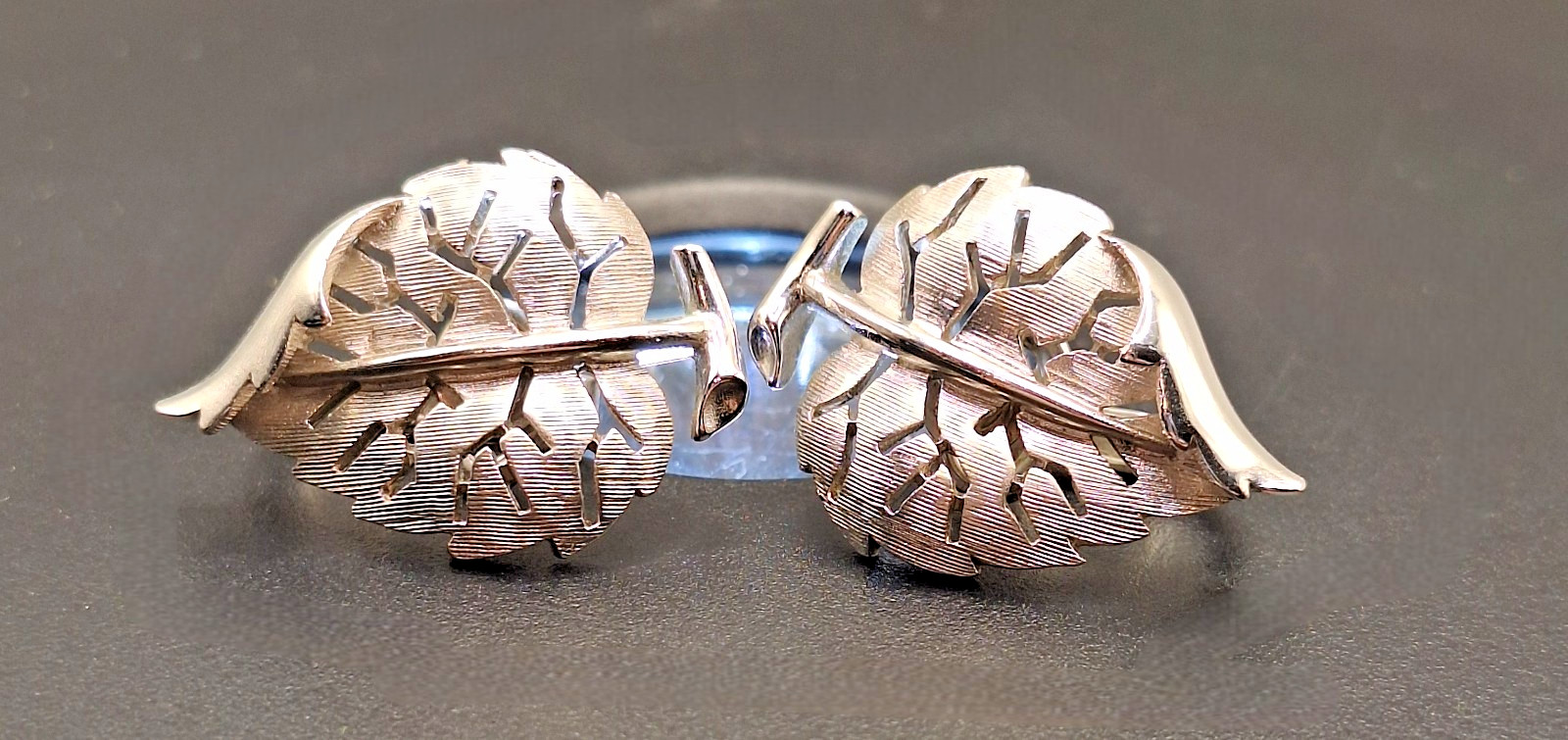 Vintage Trifari Silver-tone Leaf Clip-on Earrings – Signed