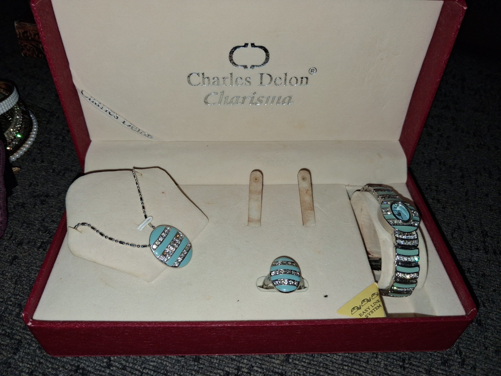 Charles Delon Women’s Charisma boxed Jewelery Set Missing Earrings