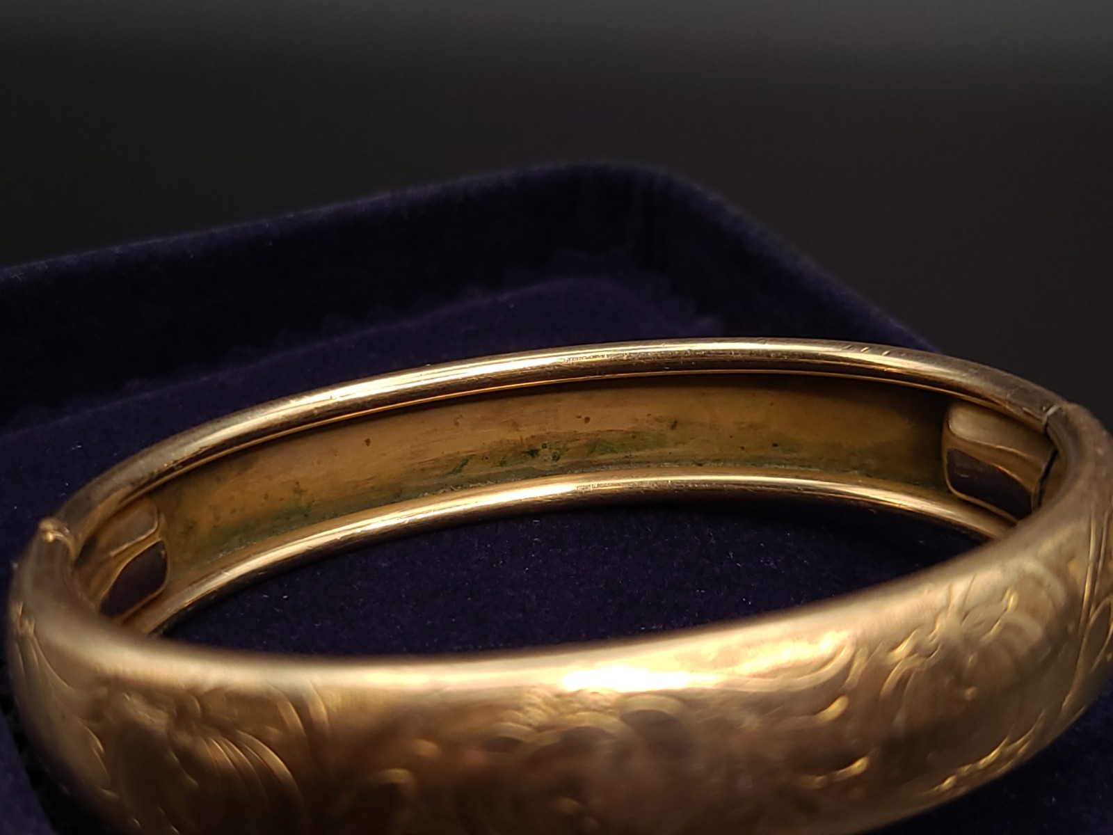 Antique Victorian Gold Filled Engraved Floral Hinged Bangle Bracelet 18cm