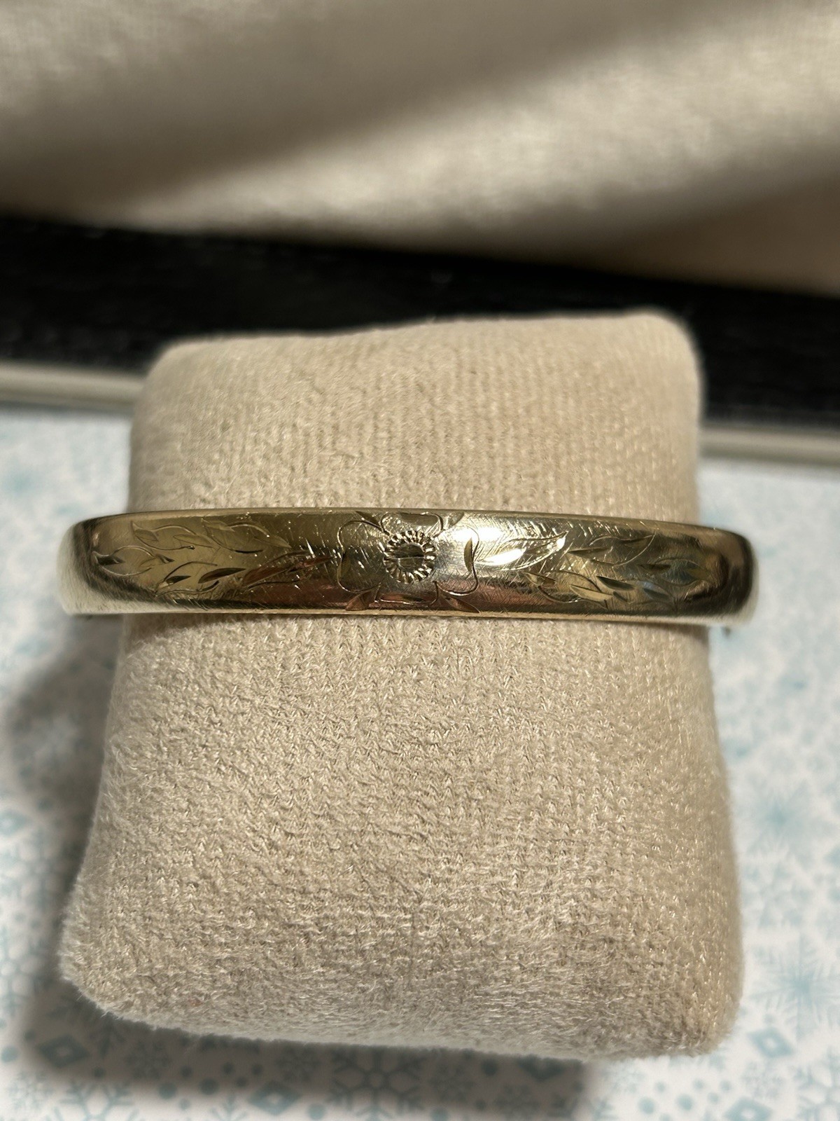 12K Yellow Gold Filled, Edge Hinged Bracelet