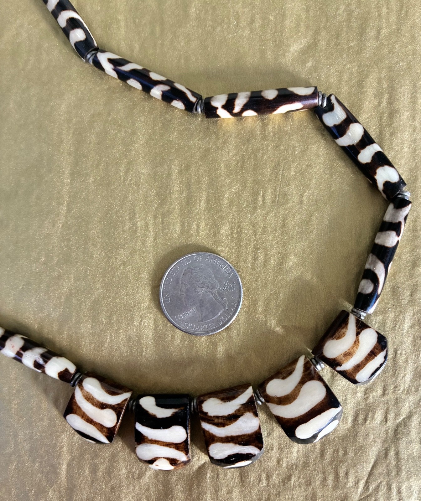 Vintage 1960s Brown & Cream African Batik Bone Beaded Necklace Tribal Ethnic 17″