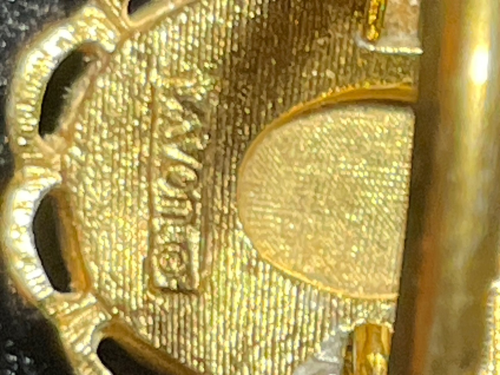 Vintage Avon Floral Ring Gold Tone Oval Porcelain Style Locket Adjustable Band