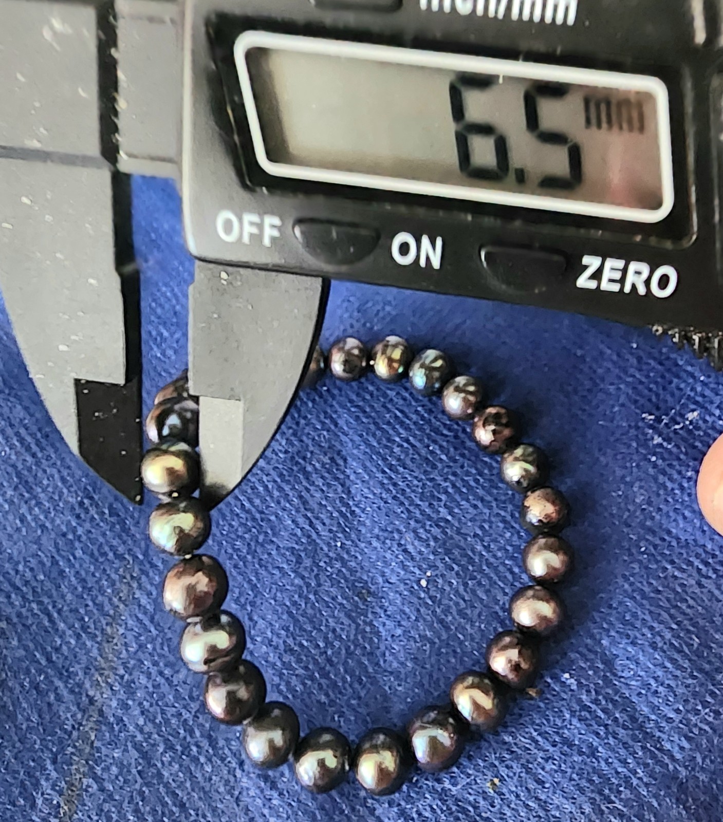 LUMINOUS PEARL 2 BRACELETS W./SHADES OF PURPLE, GREEN, BLUE & LAVENDER (Stretch)
