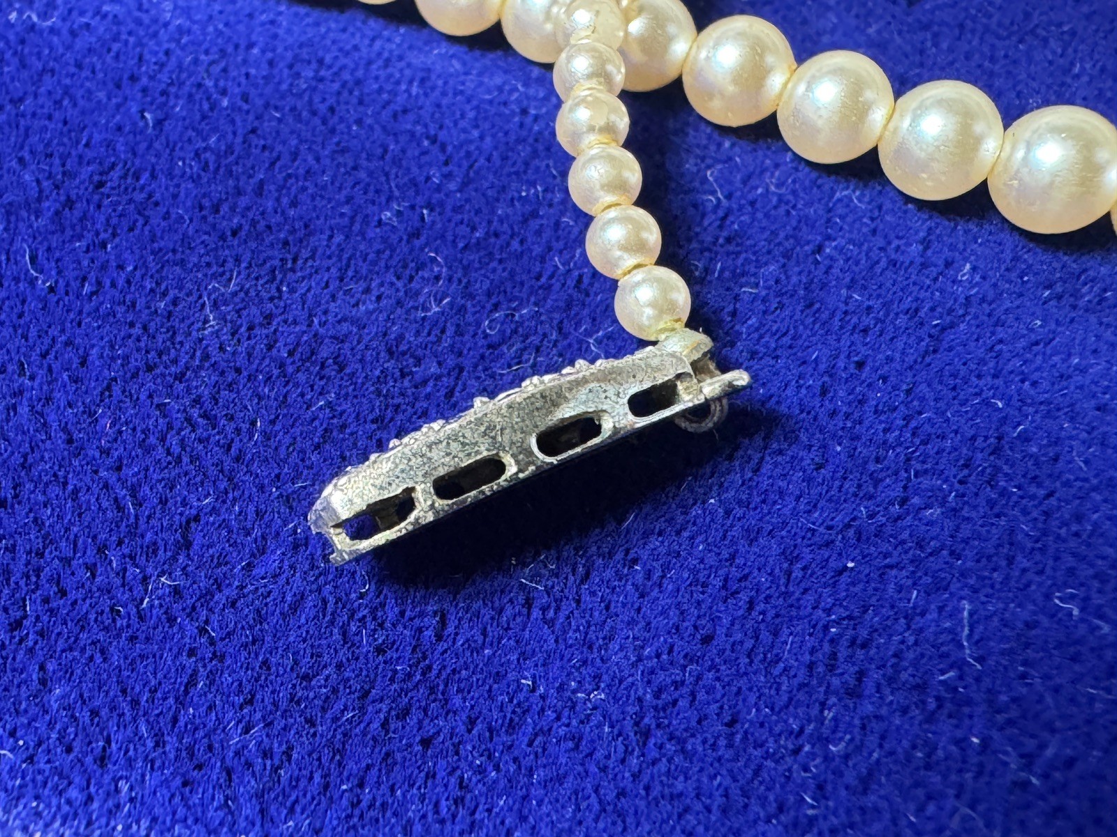 Vintage c.1920’s ‘LAFAYE PEARLS’ Melbourne Australia Pearl Necklace Silver Clasp