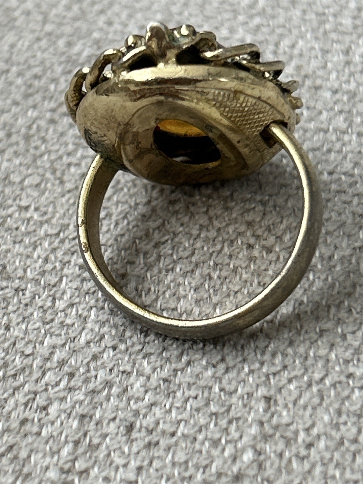 Whiting And Davis Amber Cameo Ring Signed Gold Chain Boarder Vintage 6.5-7