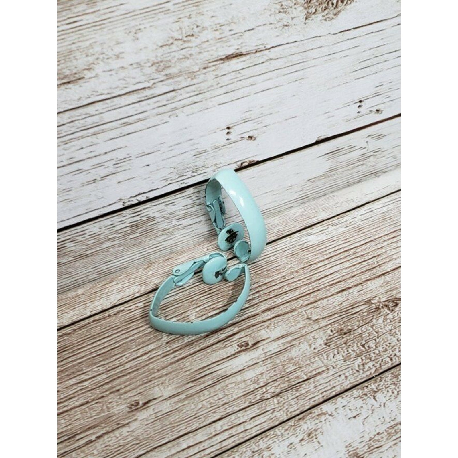 Vintage Clip On Earrings 1″ Aqua Blue Elongated Folded Hoop Retro