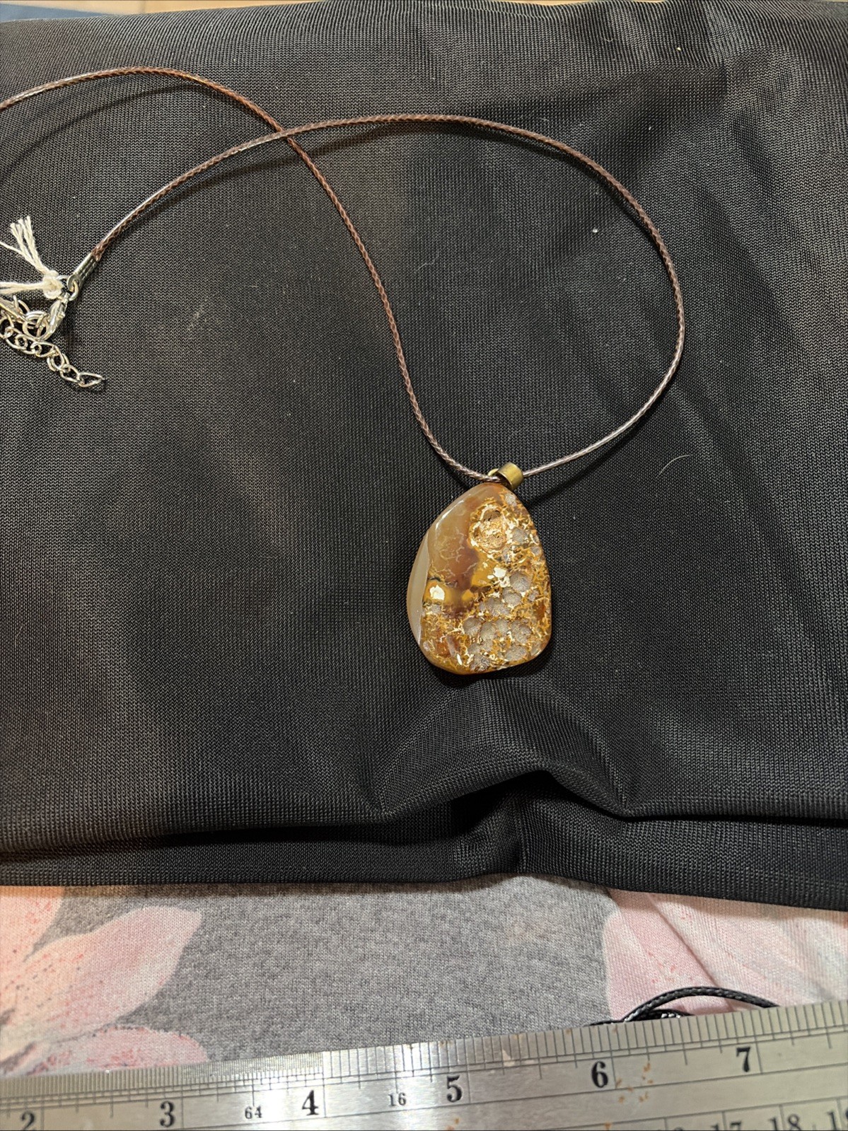 Agate Necklace Vintage Gold Tone with 18 Leather Cord
