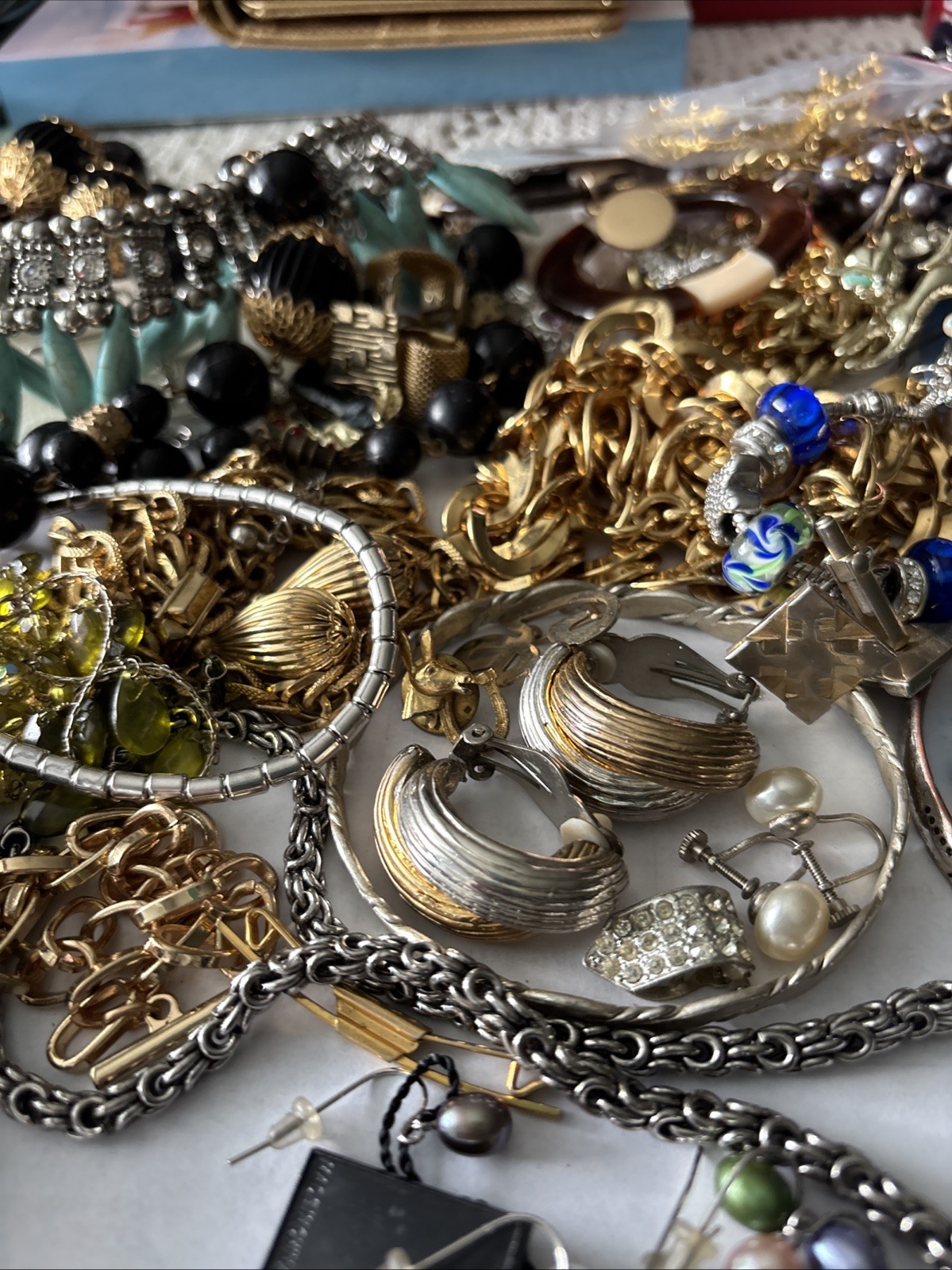 Lot Of Vintage Jewelry 50 ++ Pieces. Reseller Lot Some Signed. Not Tested.