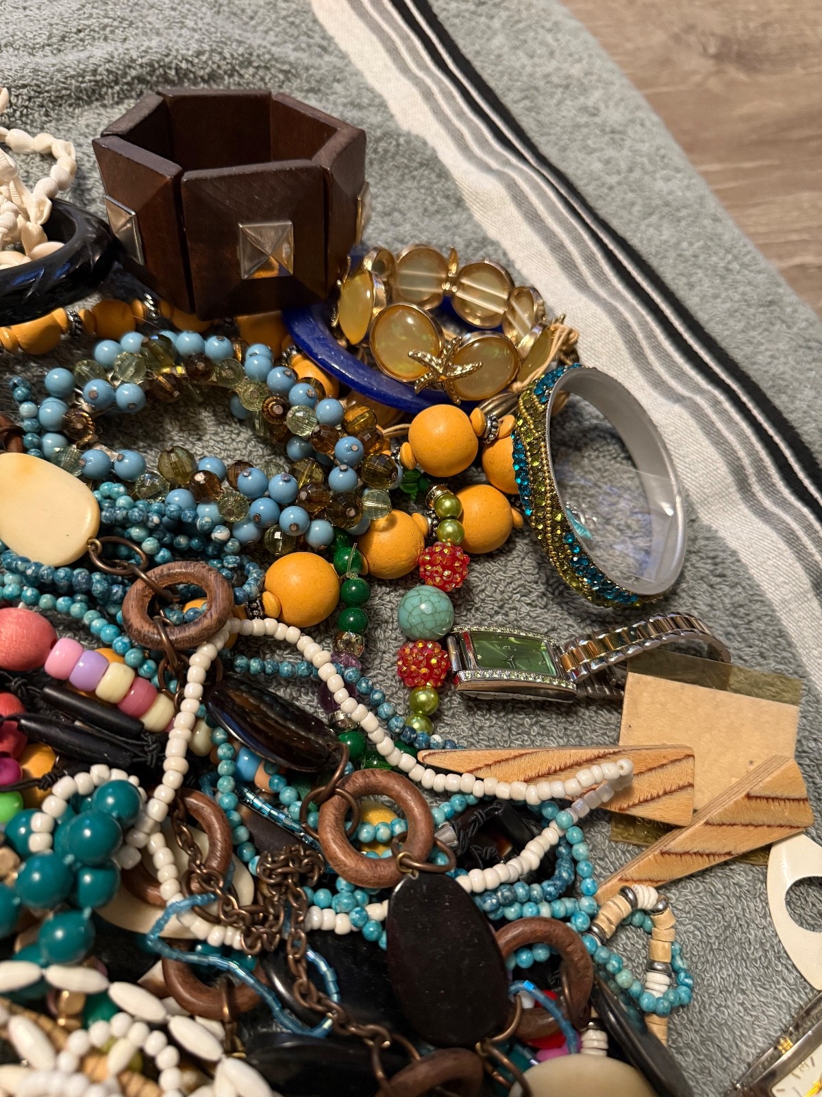 1 lb Coastal Wearable Curated Jewelry Mystery Lot Vintage to Modern Shells Beach