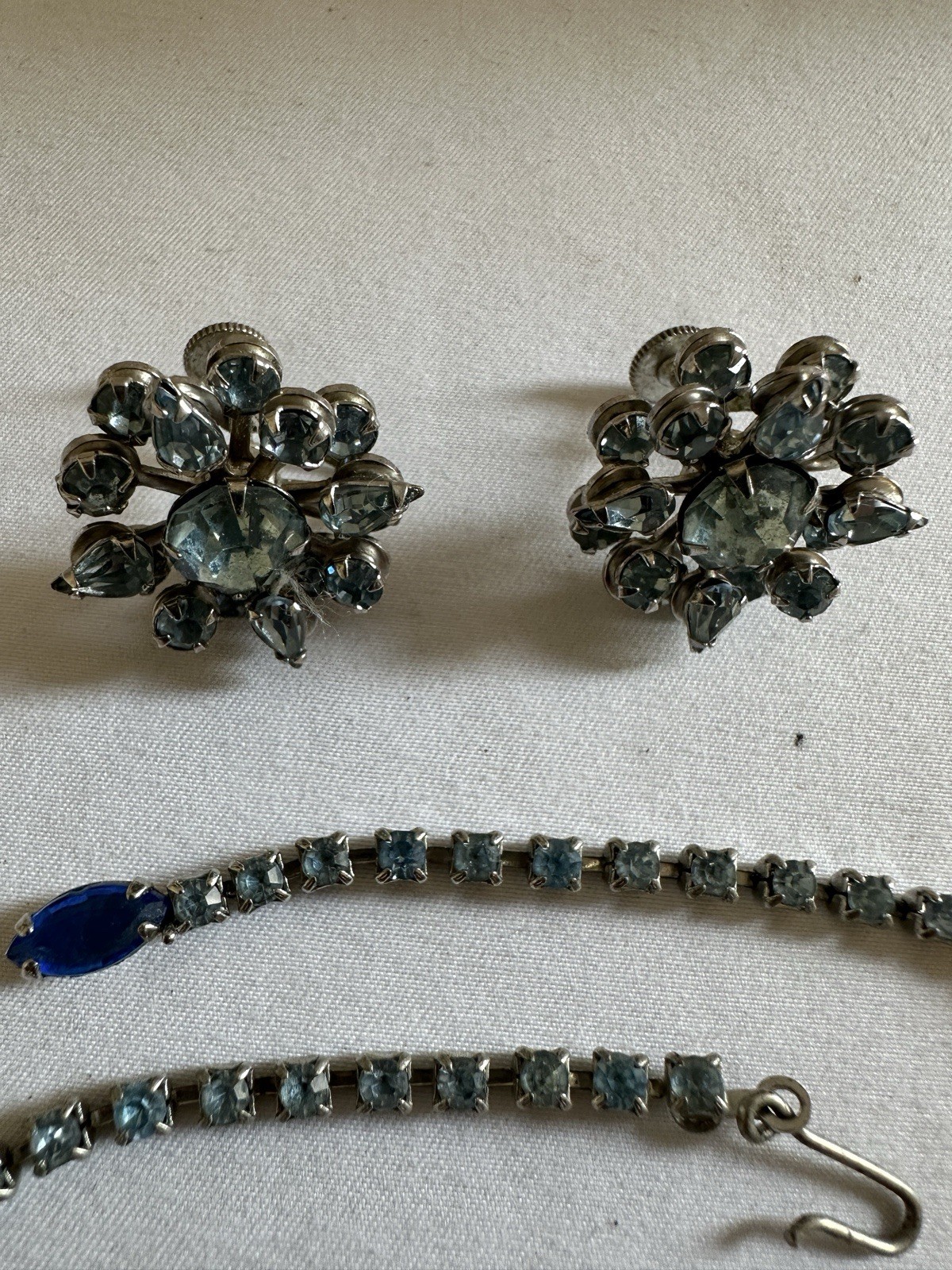 Vintage Rhinestones Jewelry Set Necklace Bracelet Pin Earrings Blue Clear