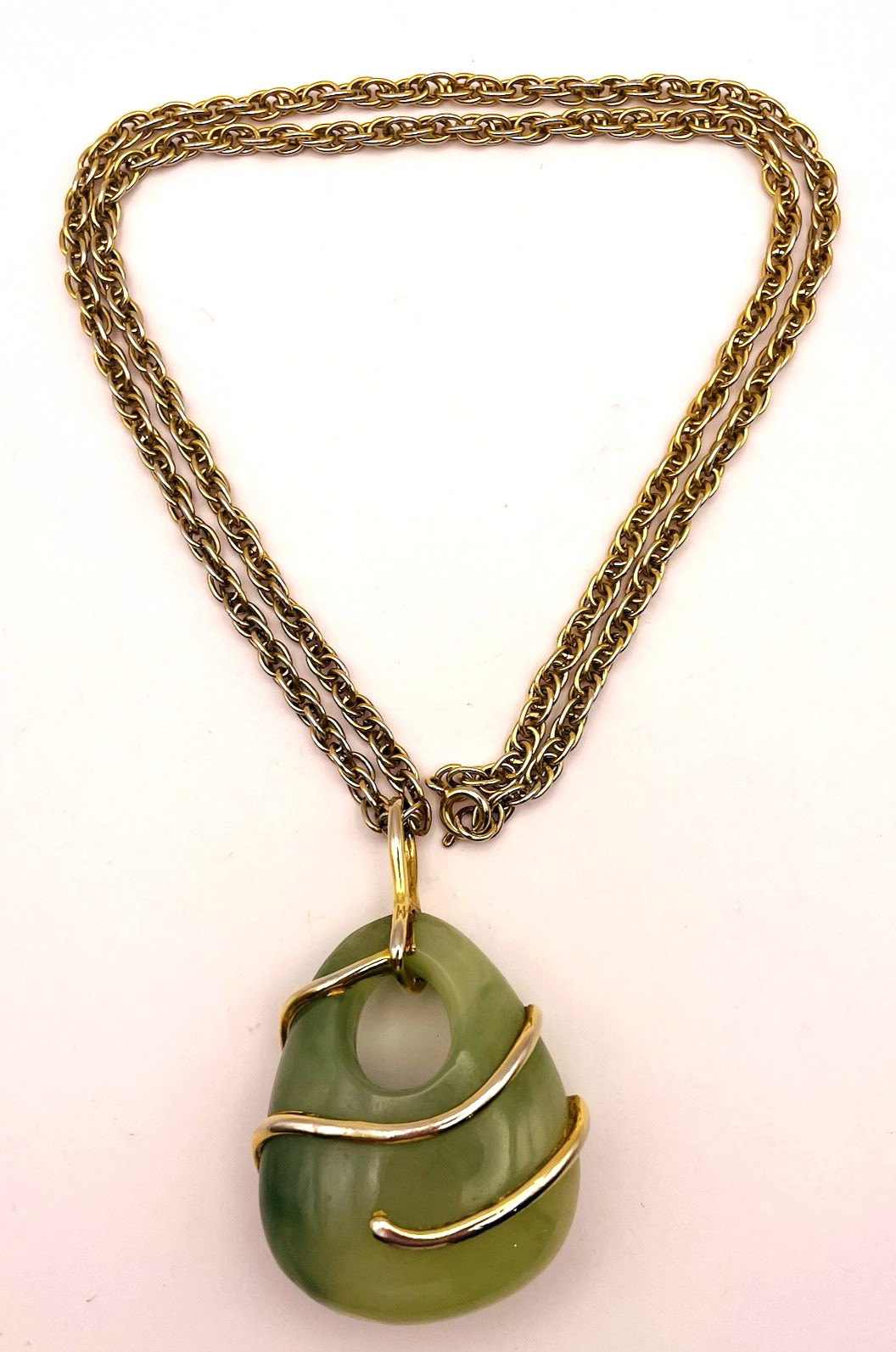 Vintage Faux Jade Gold Tone Pendant Chain Necklace