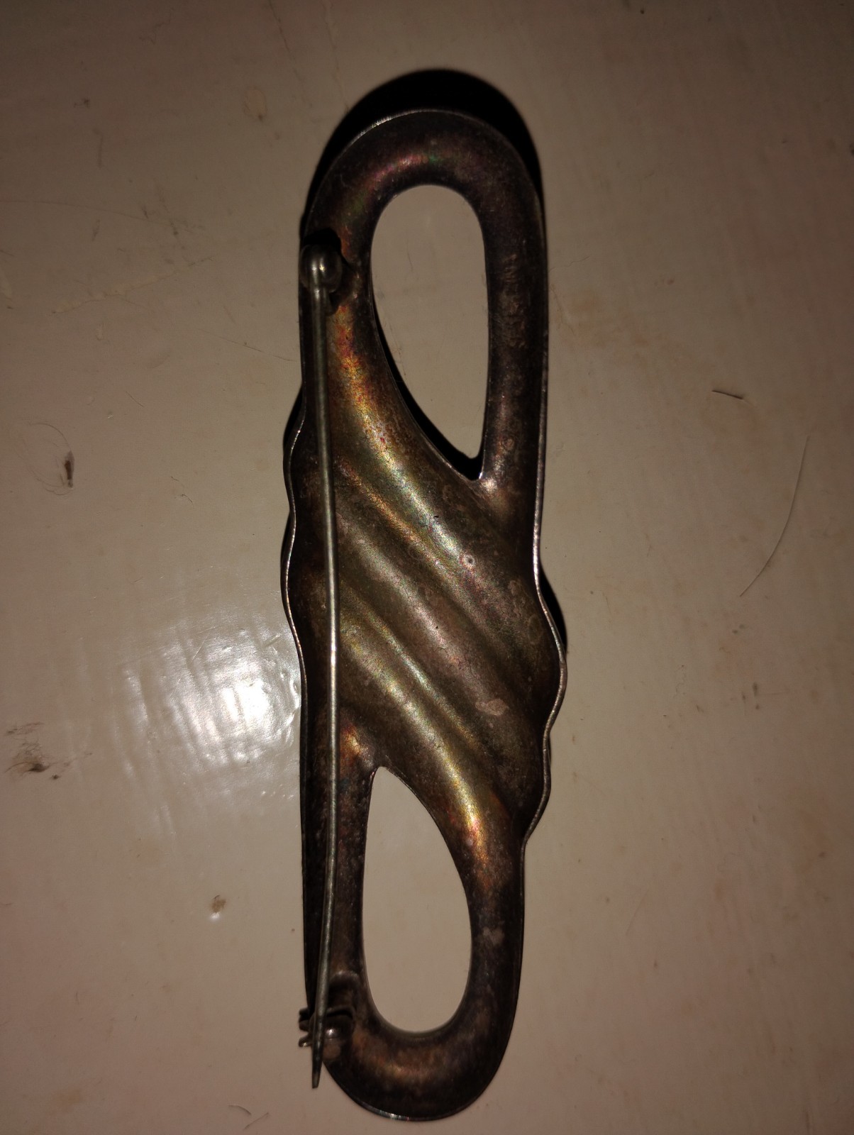 Silver Tone Asymmetrical Metal Brooch Pin Unisex Adults Vintage Swirl Design