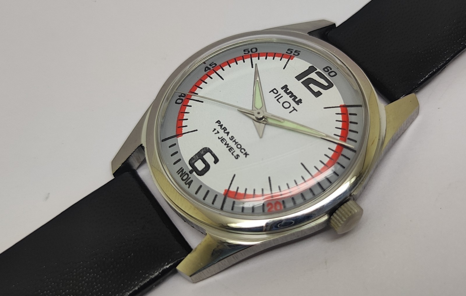 Vintage Hmt Pilot White Dial 17 Jewels Para Shock Mechanical hand winding Watch