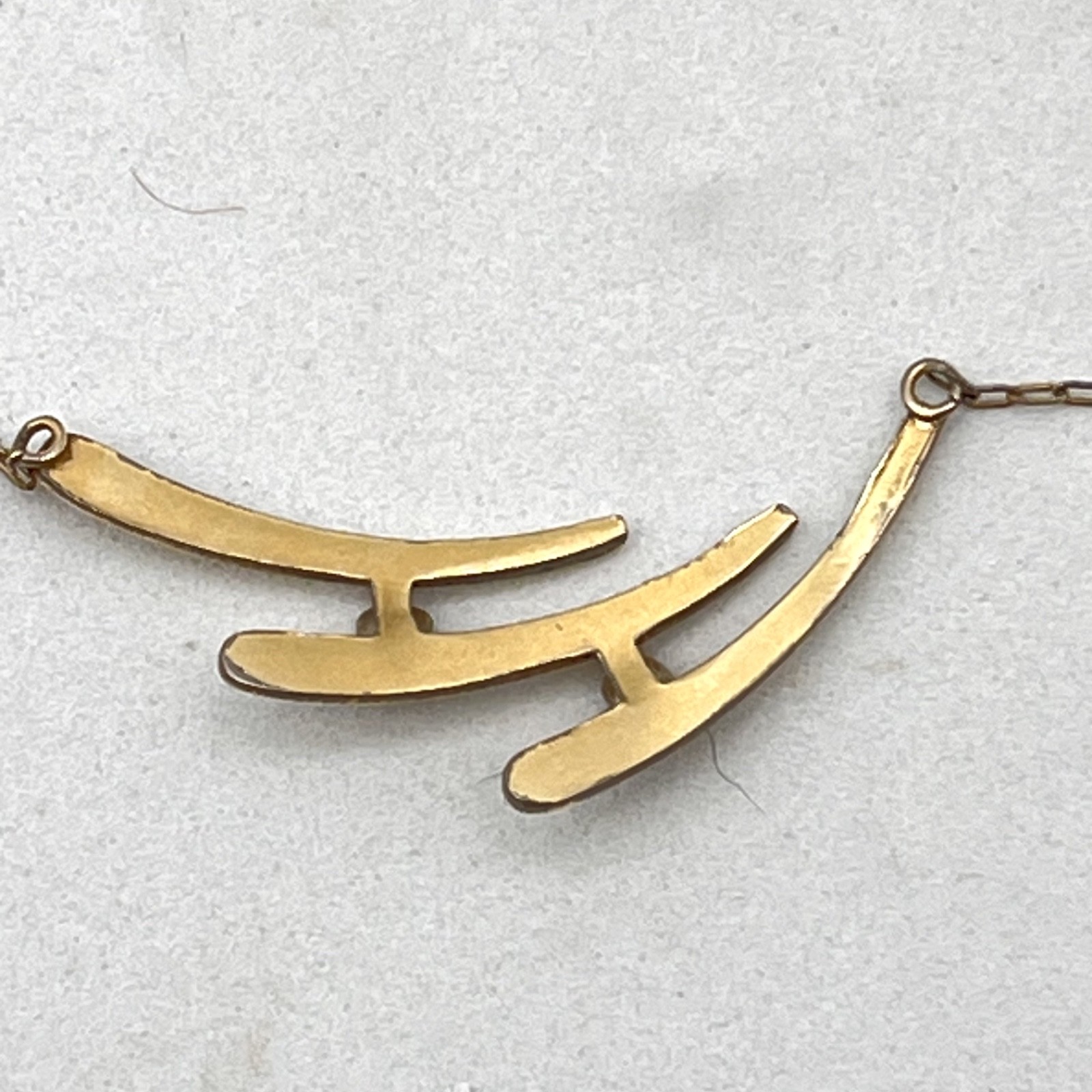 Vintage Modernist Abstract Pendant Necklace Gold Tone Rhinestone Accent 17″