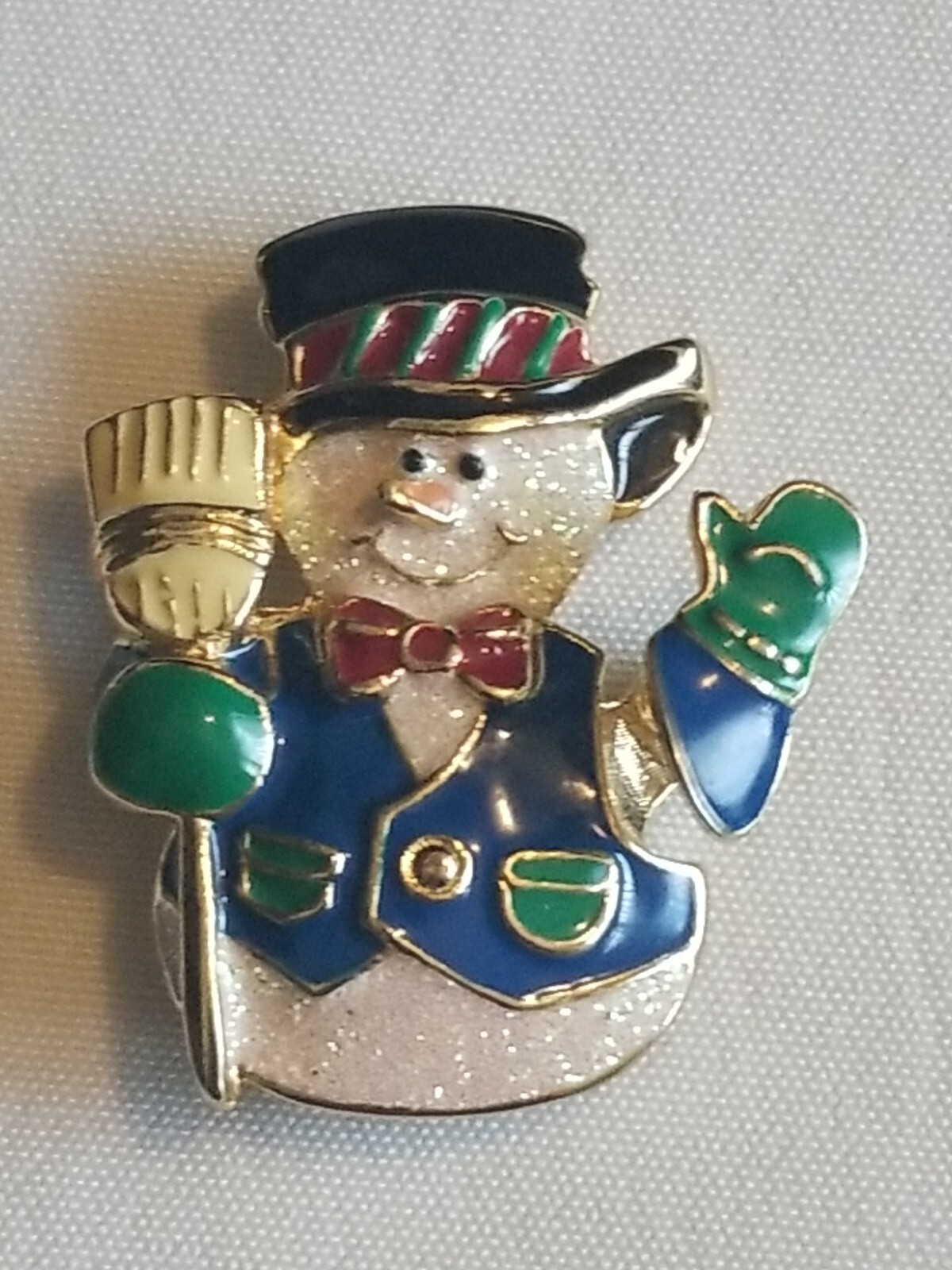 Vtg 1980’s to 90’s Snowman Brooch/Pin SFJ Collectable Jewelry Christmas Gold…