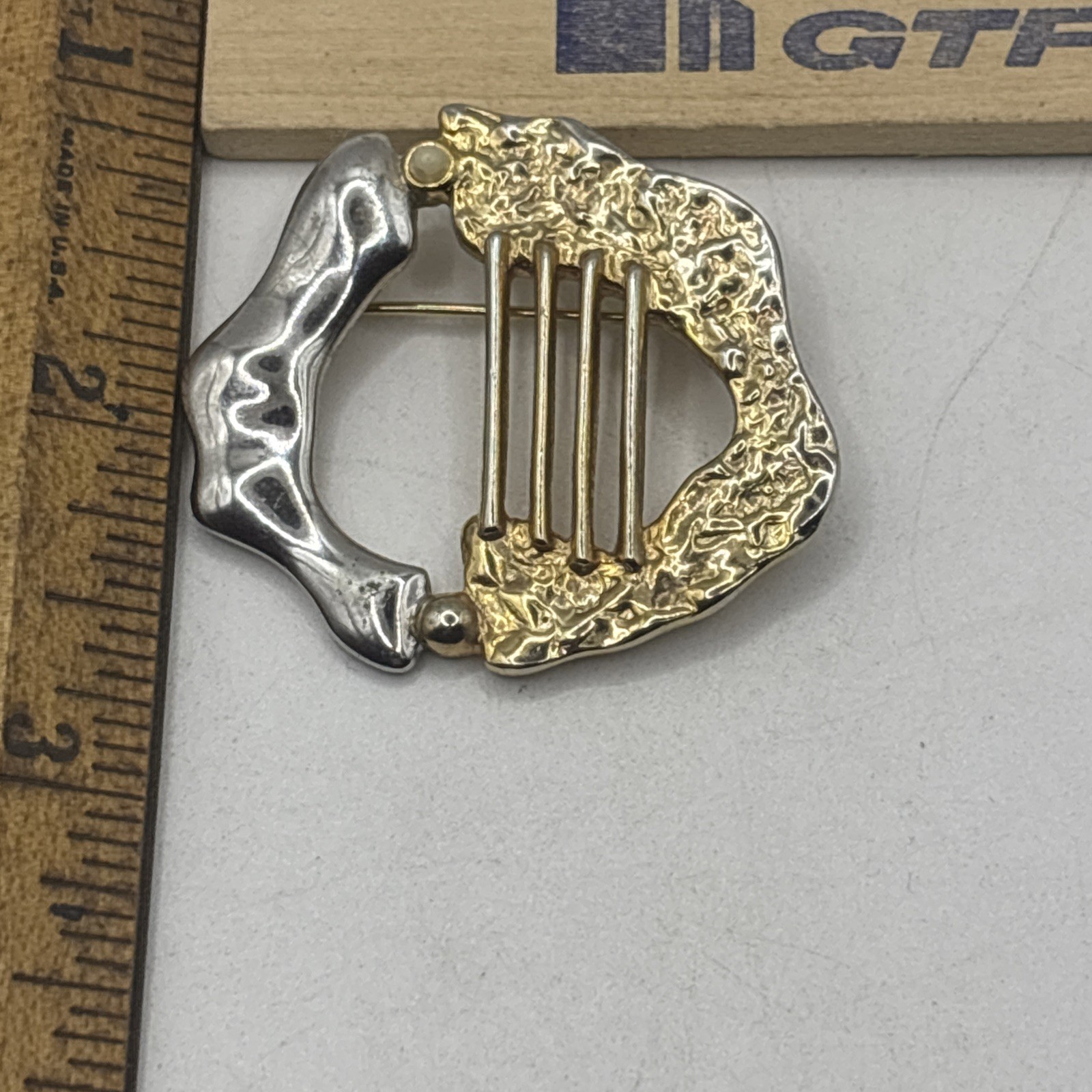 Rachel Gera Signed 1984 Israel Gold / Silver Tone Brooch Pin