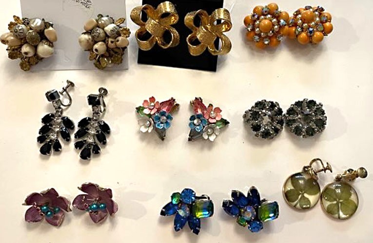 9 PAIR SIGNED VINTAGE EARRINGS CAVINESS KJL KRAMER WEISS CORO RS BOWS FLOWERS