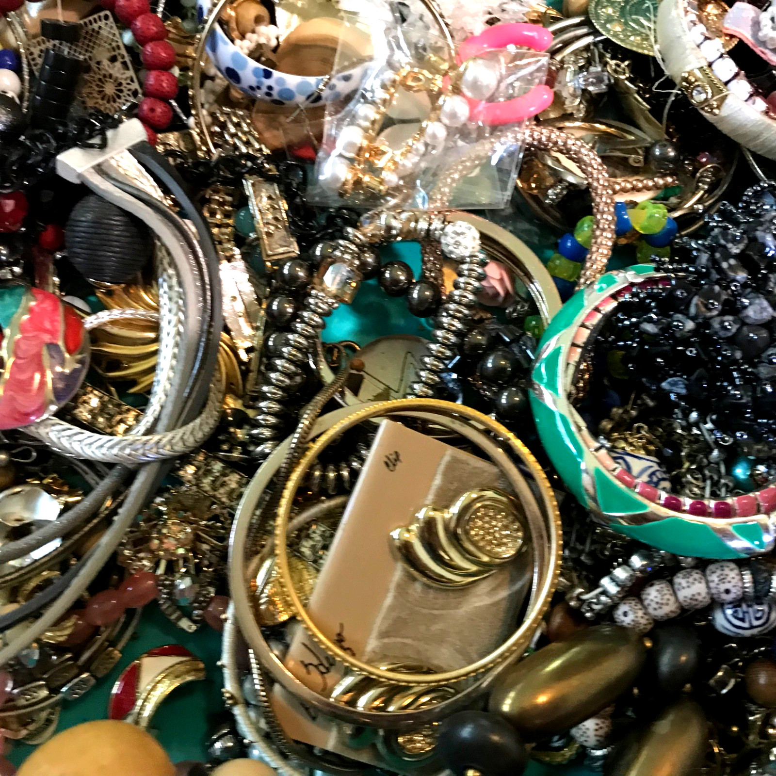 1/2 lb Mixed Vintage-Now ESTATE Jewelry lot ALL WEARABLE, NO JUNK, PAIRED 🌺
