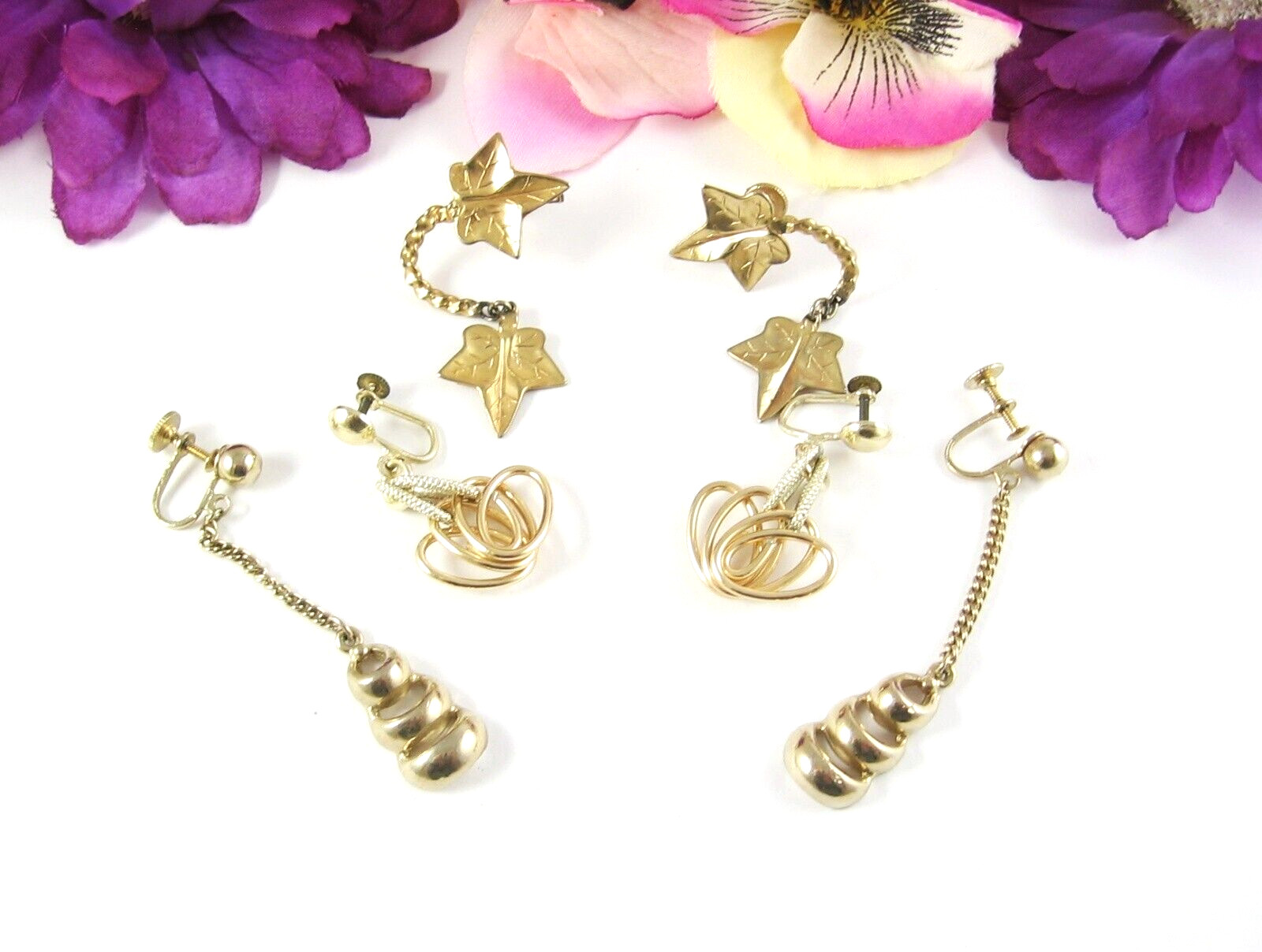 DANGLE GOLDTONE 3 Vintage Pairs EARRINGS Screwbacks Ivy Leaves Ovals 2 5/8″