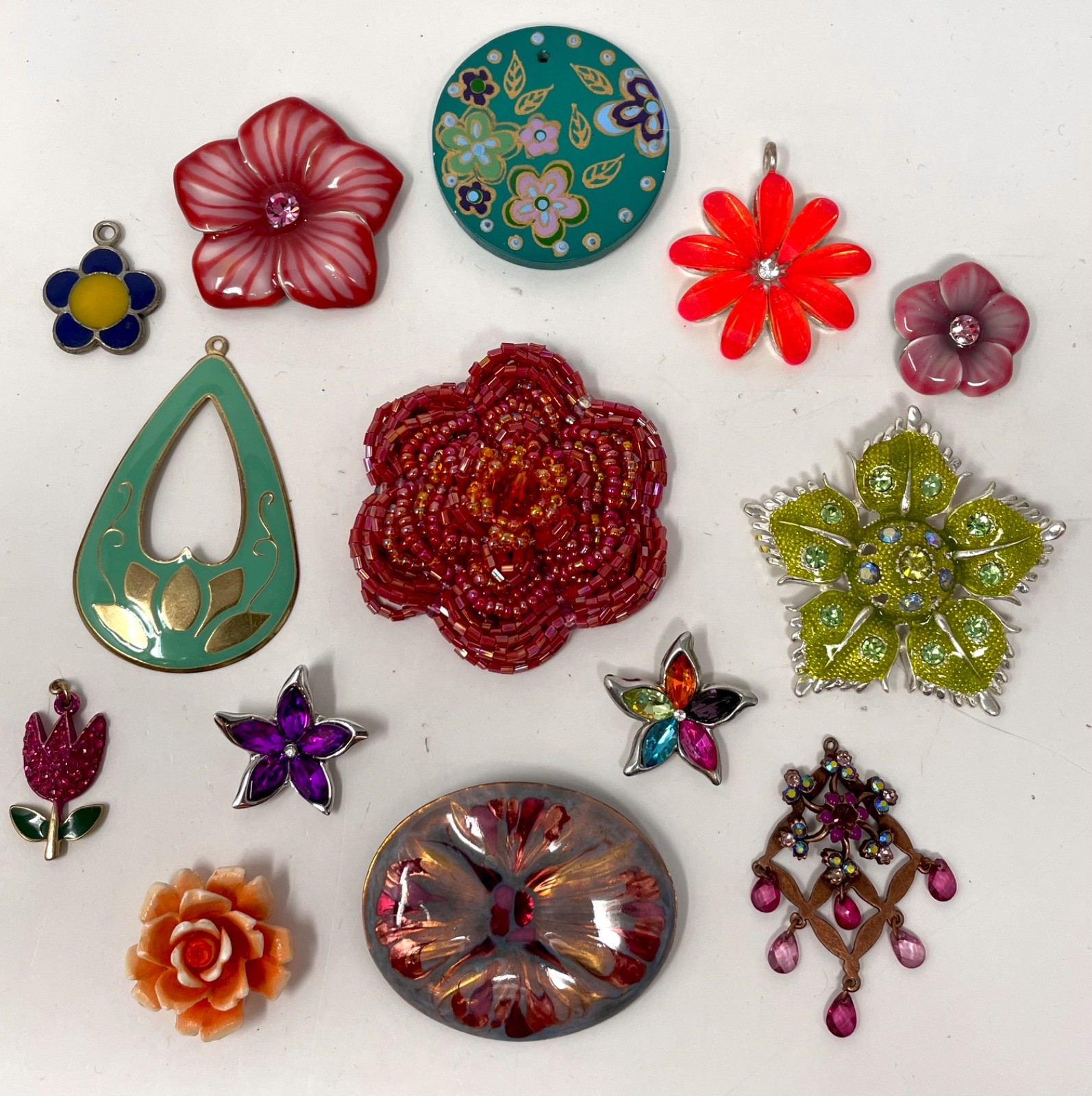 Lot Vtg – Modern Pendants Jewelry Parts Craft Upcycle Art Wear Bright Flowers