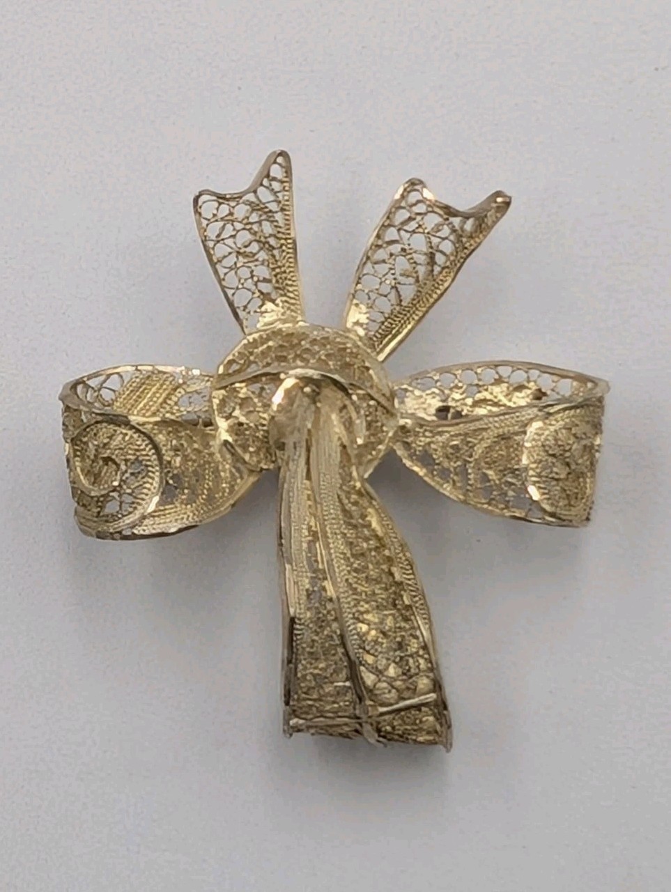 Signed Vintage 835 Silver Filigree Bow Ribbon Diamond Cut Edges Pin Brooch 5.7g