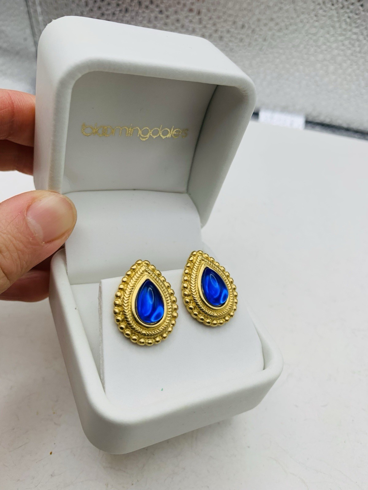 Vintage Trifari Cobalt Blue Jelly Cabochon Pear Teardrop Gold Tone Earrings