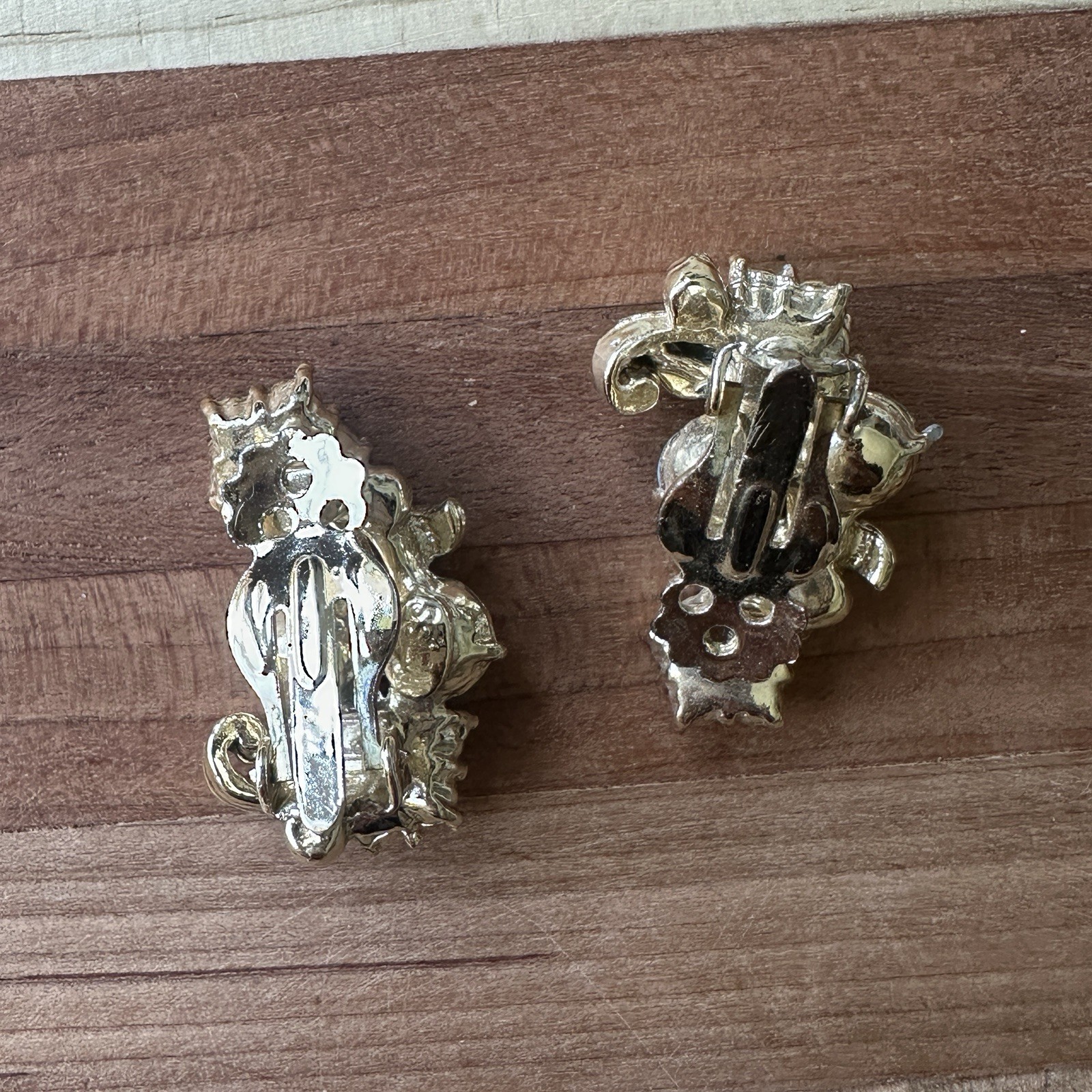 Vintage Weiss Flower Pin Brooch 2.75 Inch Earrings Set Faux Turquoise Pearl Gold