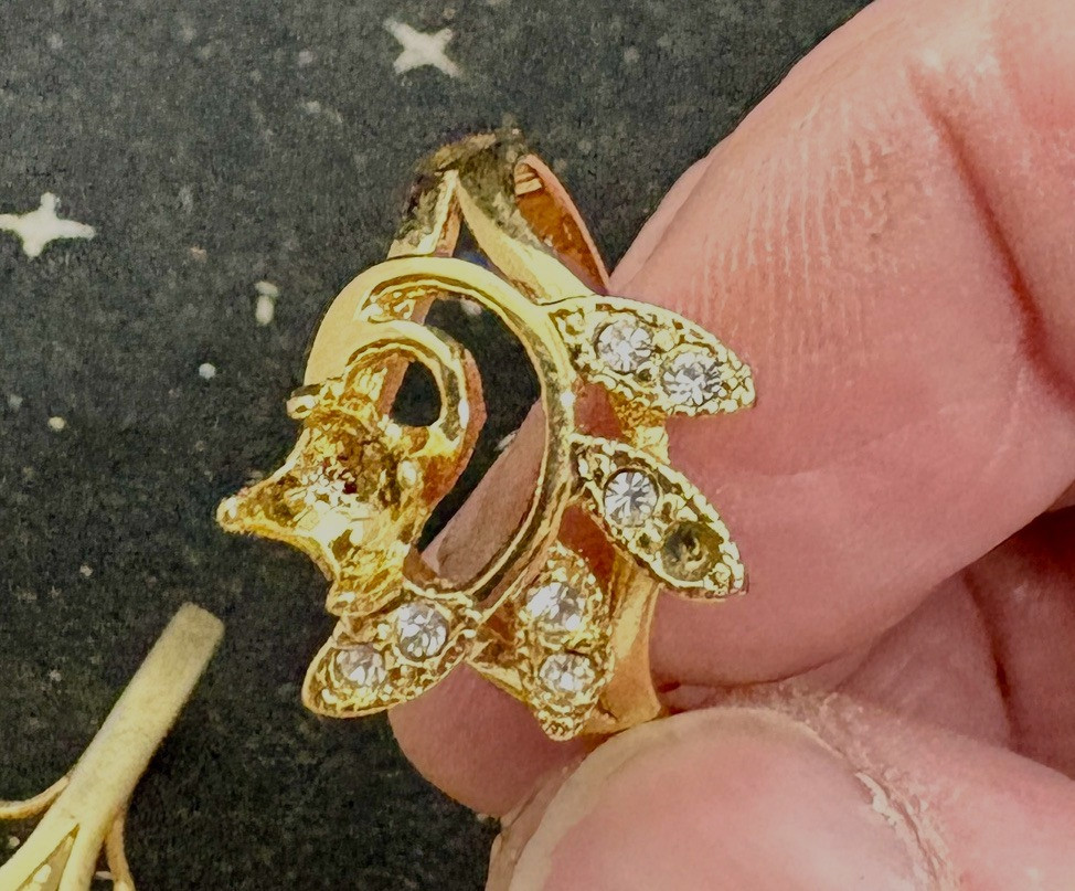Vintage Lof Of 7 Fashion Rings Size 6.6-9 4-Gold Color 3-Silver Color All W/Gems