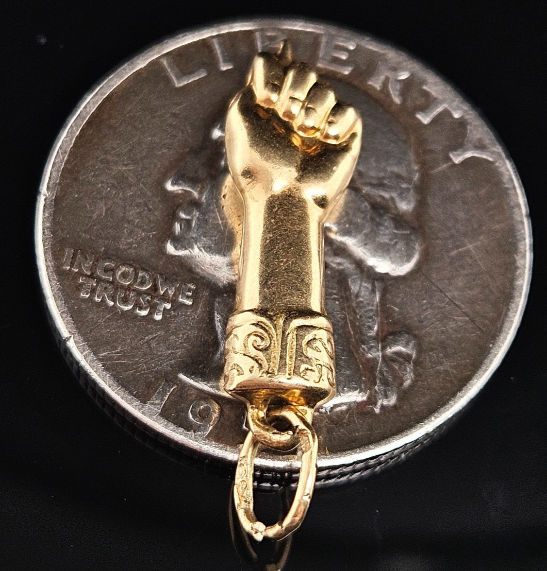 18K Gold MANO FIGA HAND AMULET Charm Pendant Lucky Vintage