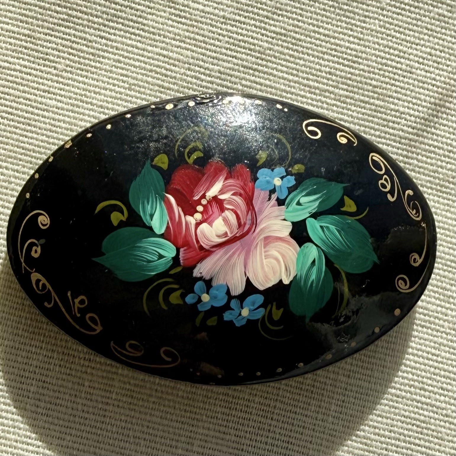 Russian Hand Painted Brooch Pin Black Lacquer Pink Rose And Forget Me Nots Vtg