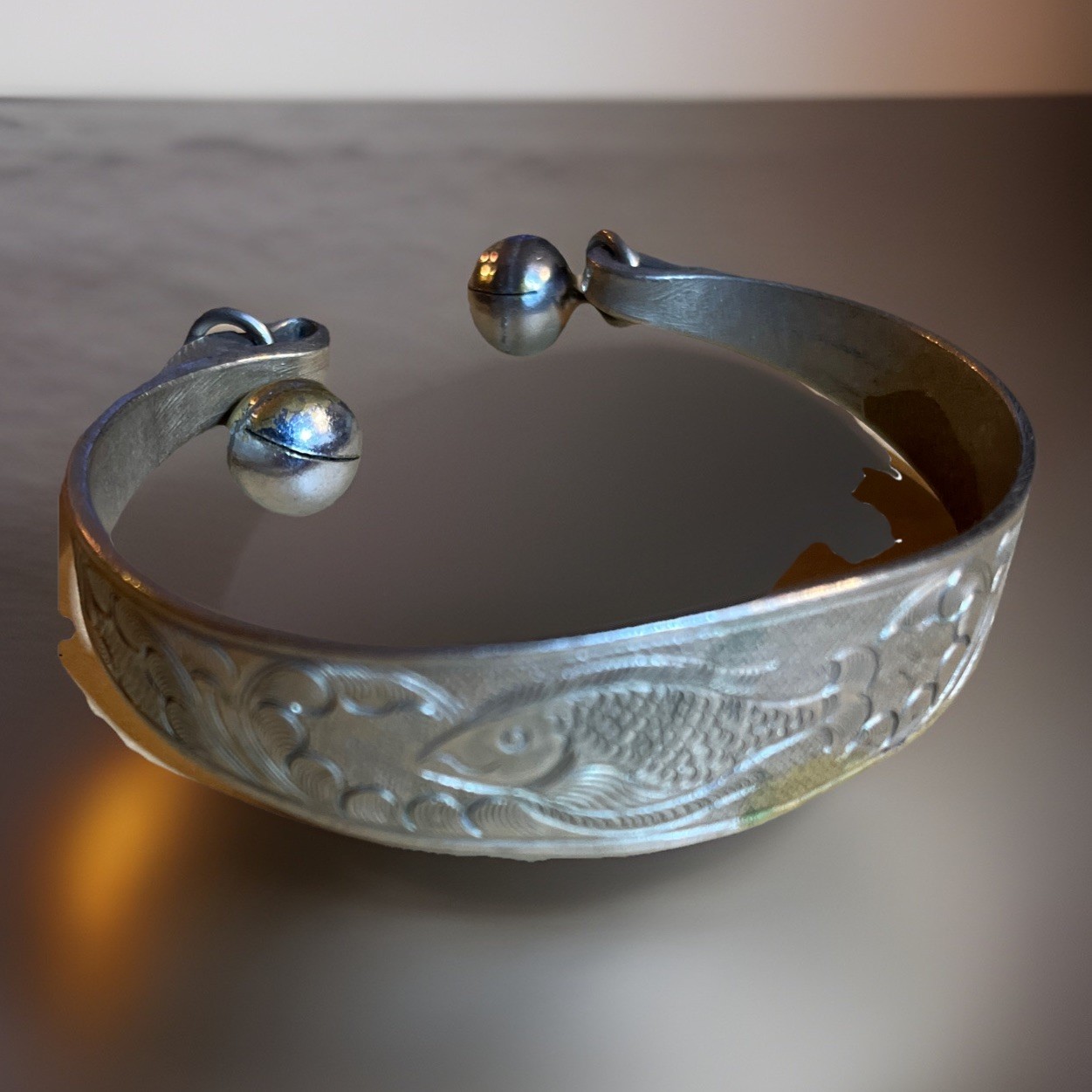 Vtg Unusual Engraved Fish & Waves Design Silver Cuff Bracelet Turn Tail Tips