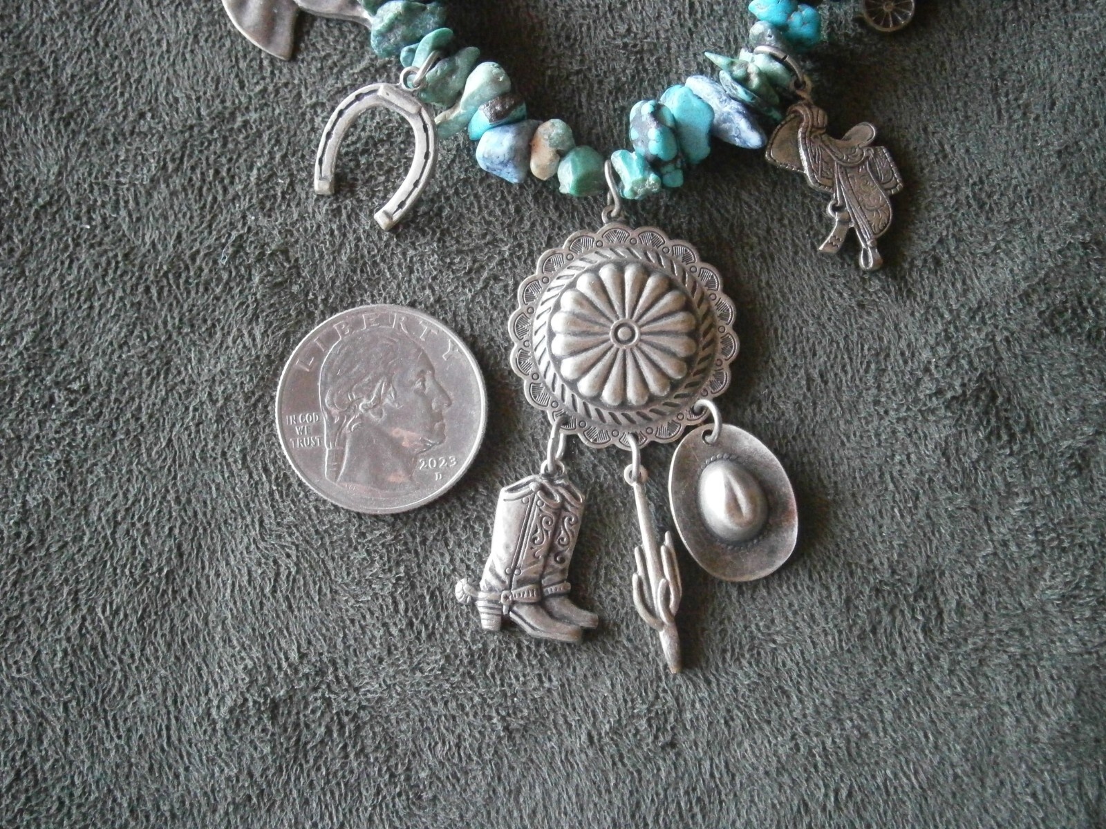 Silvertone Southwestern Theme Turquoise Chips Sweater Dress Clip Collar Pin 30g