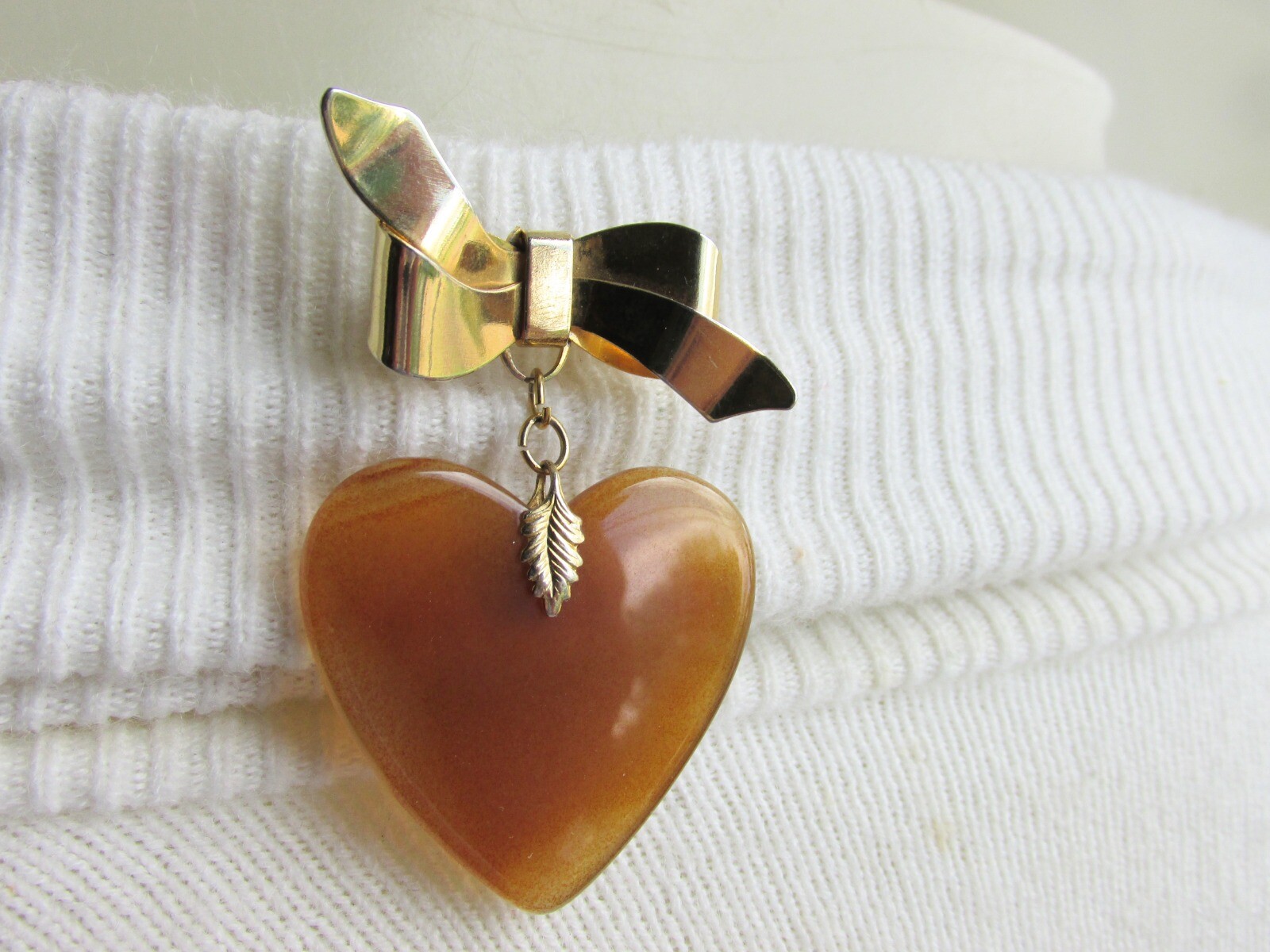 Vintage Carnelian Heart Dangling Bow Pin Gold Plate Translucent Stone